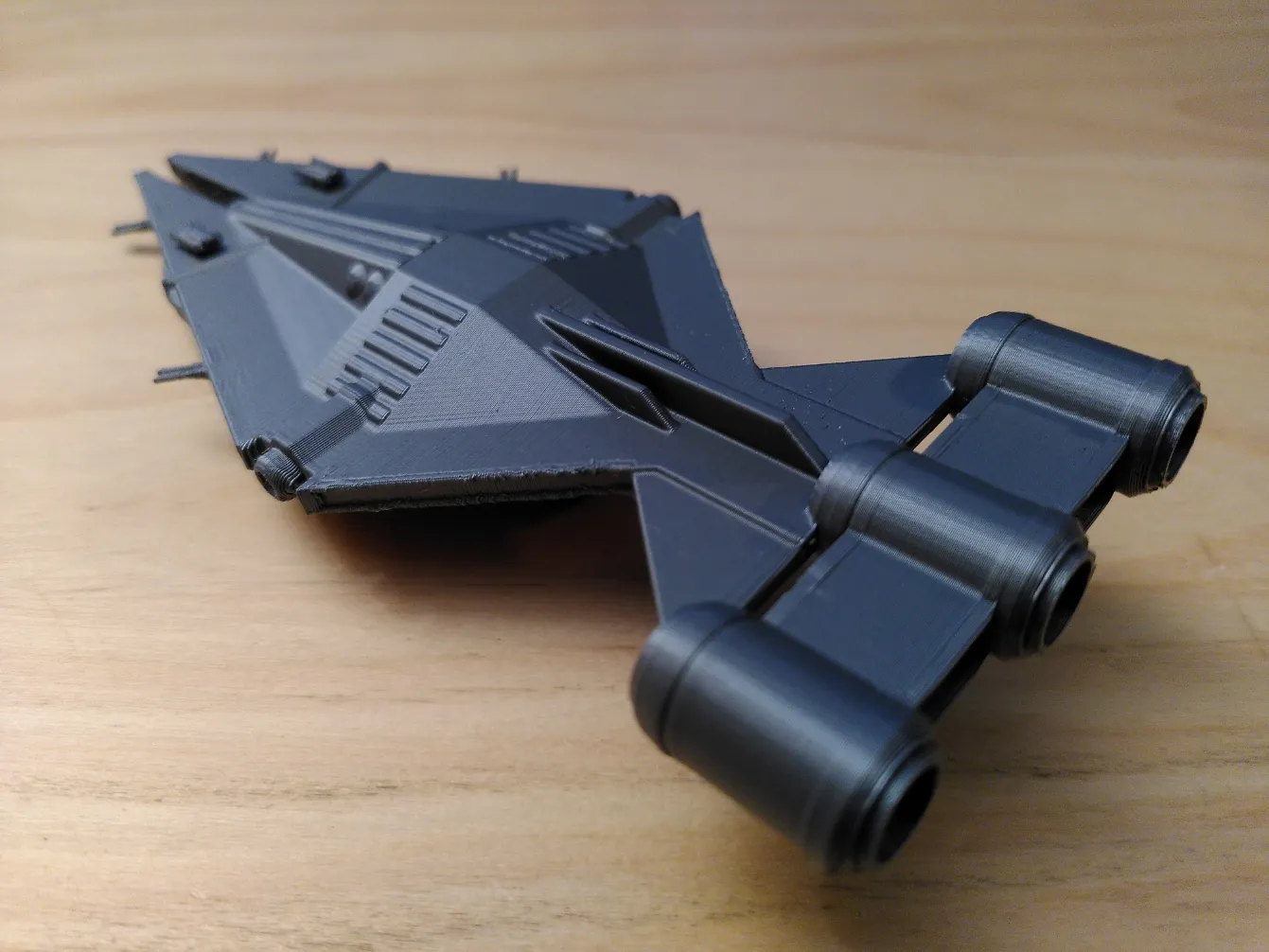 Tiêu đề Star Wars Arquitens Cruiser Tóm tắt Tàu tuần dương hạng