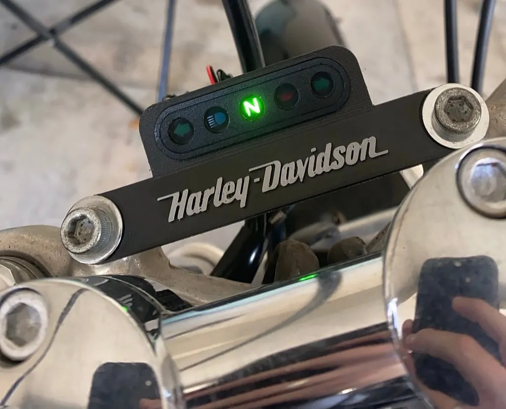 Giá đỡ đèn LED cho Harley Dyna Super Glide