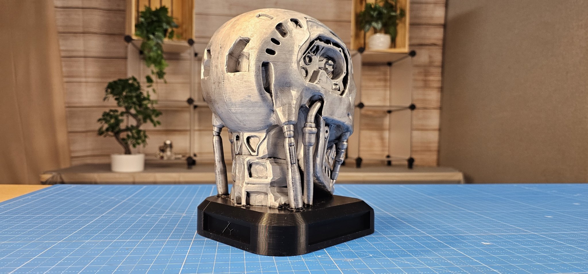 Đầu Terminator Có Mắt LED