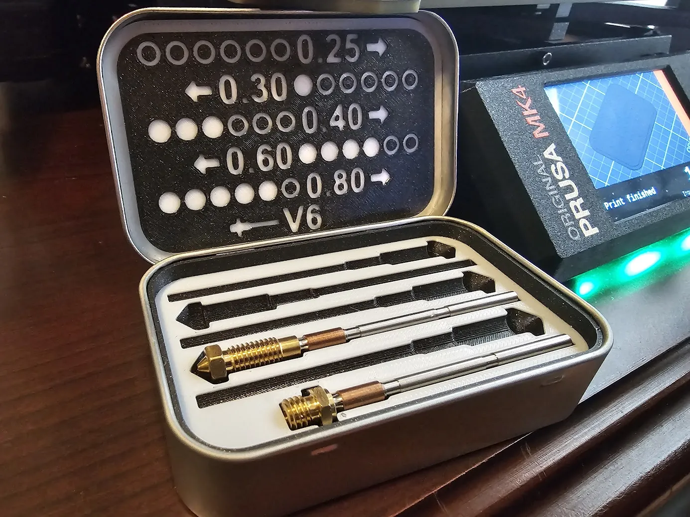 Tiêu đề Hộp vòi phun Nextruder - Mint Tin Insert Tóm tắt Đây là