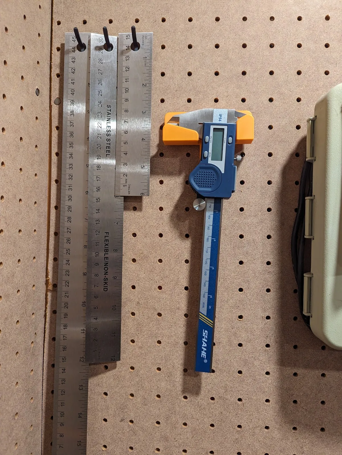 Tiêu đề Caliper Mount Pegboard Tóm tắt Caliper Mount để gắn vào b