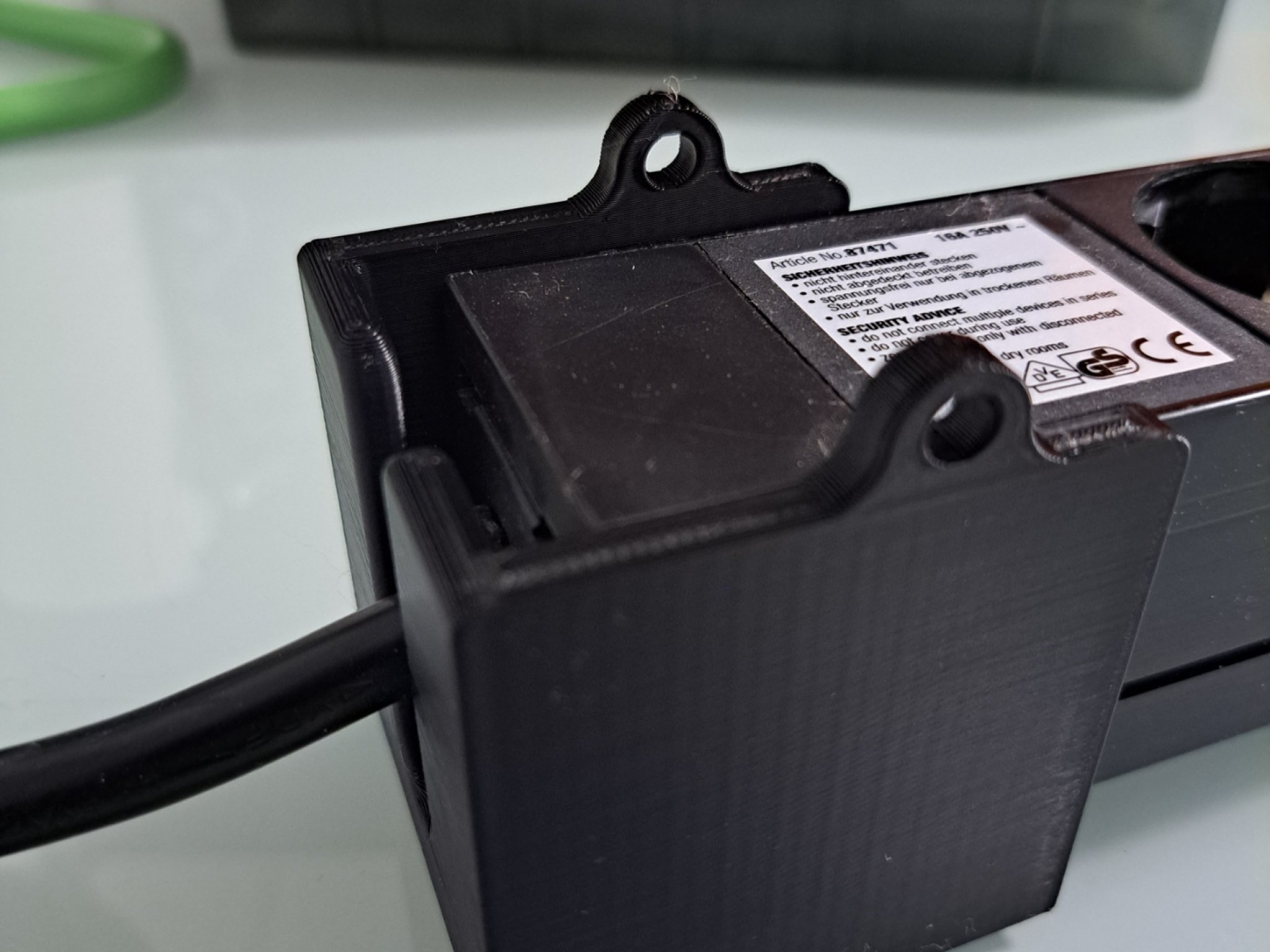 Tiêu đề Giá đỡ nhiều phích cắm Không có ốc vít Tóm tắt