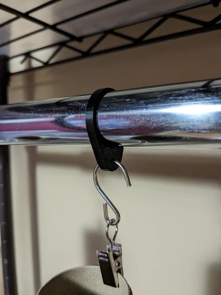 Pole adaptor for hook