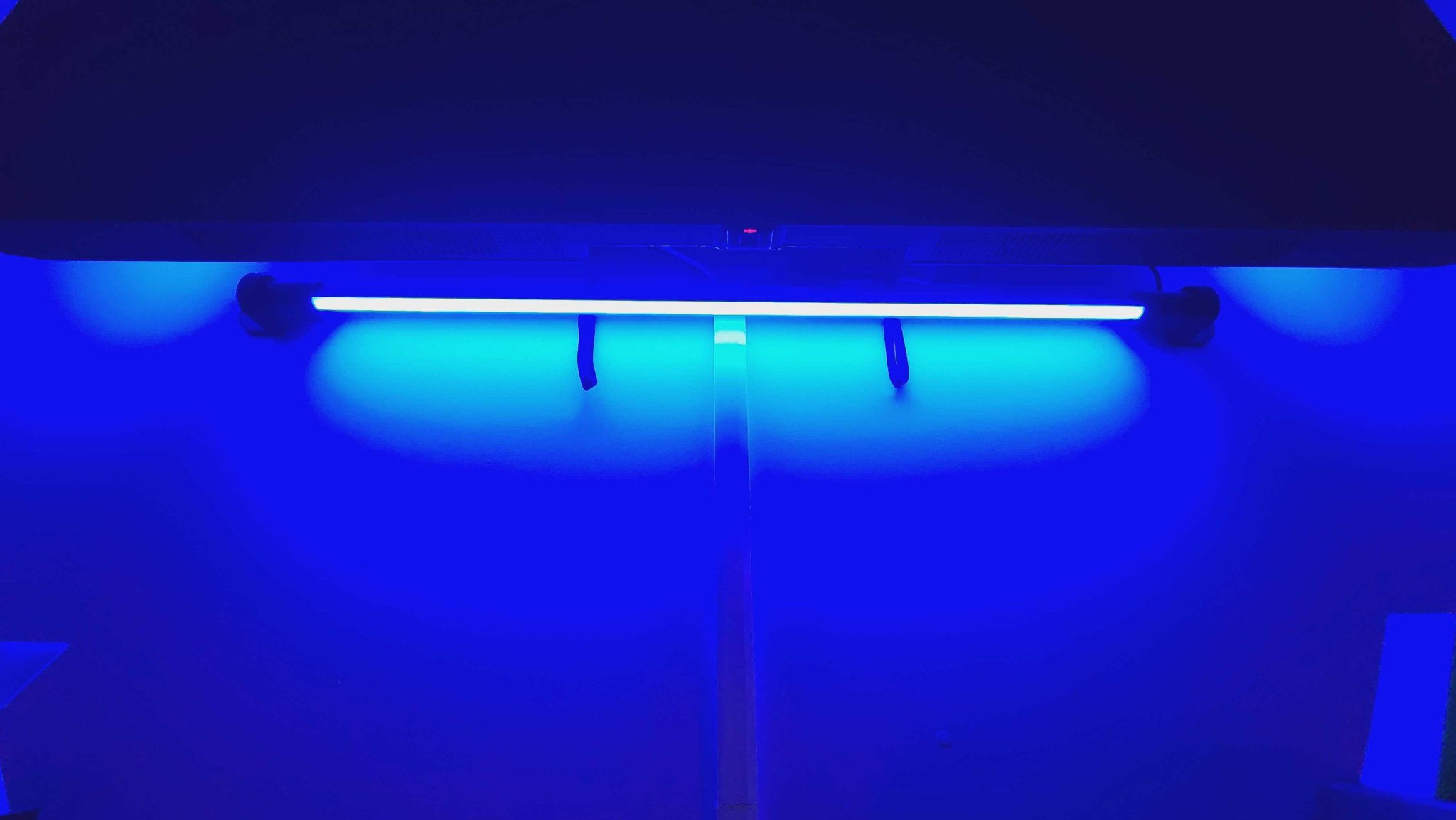 Tiêu đề Giá treo tường dạng ống ánh sáng Philips Hue Play Tóm t