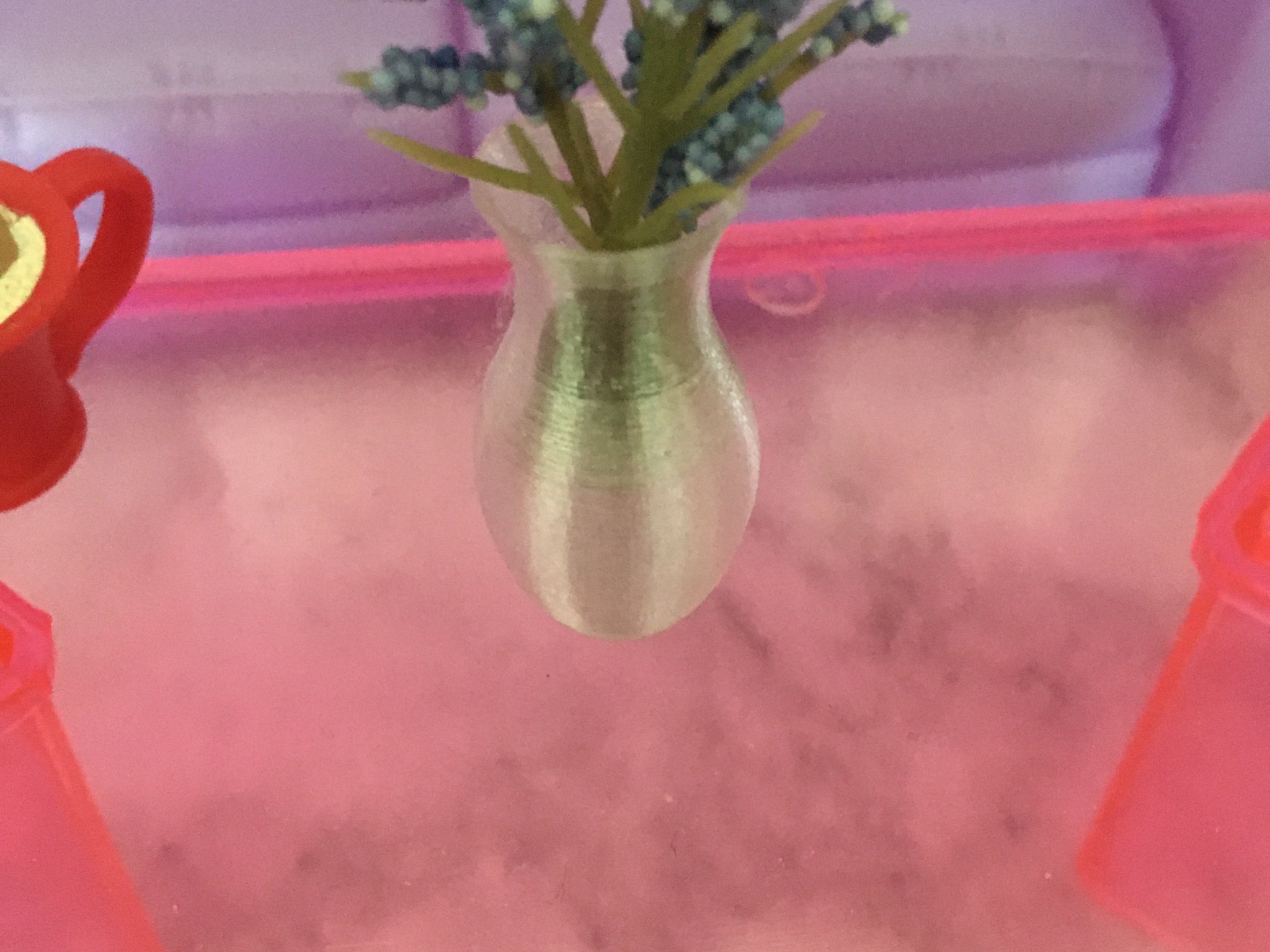 Tiêu đề Bình hoa có kích thước Barbie Tóm tắt Một chiếc bìn