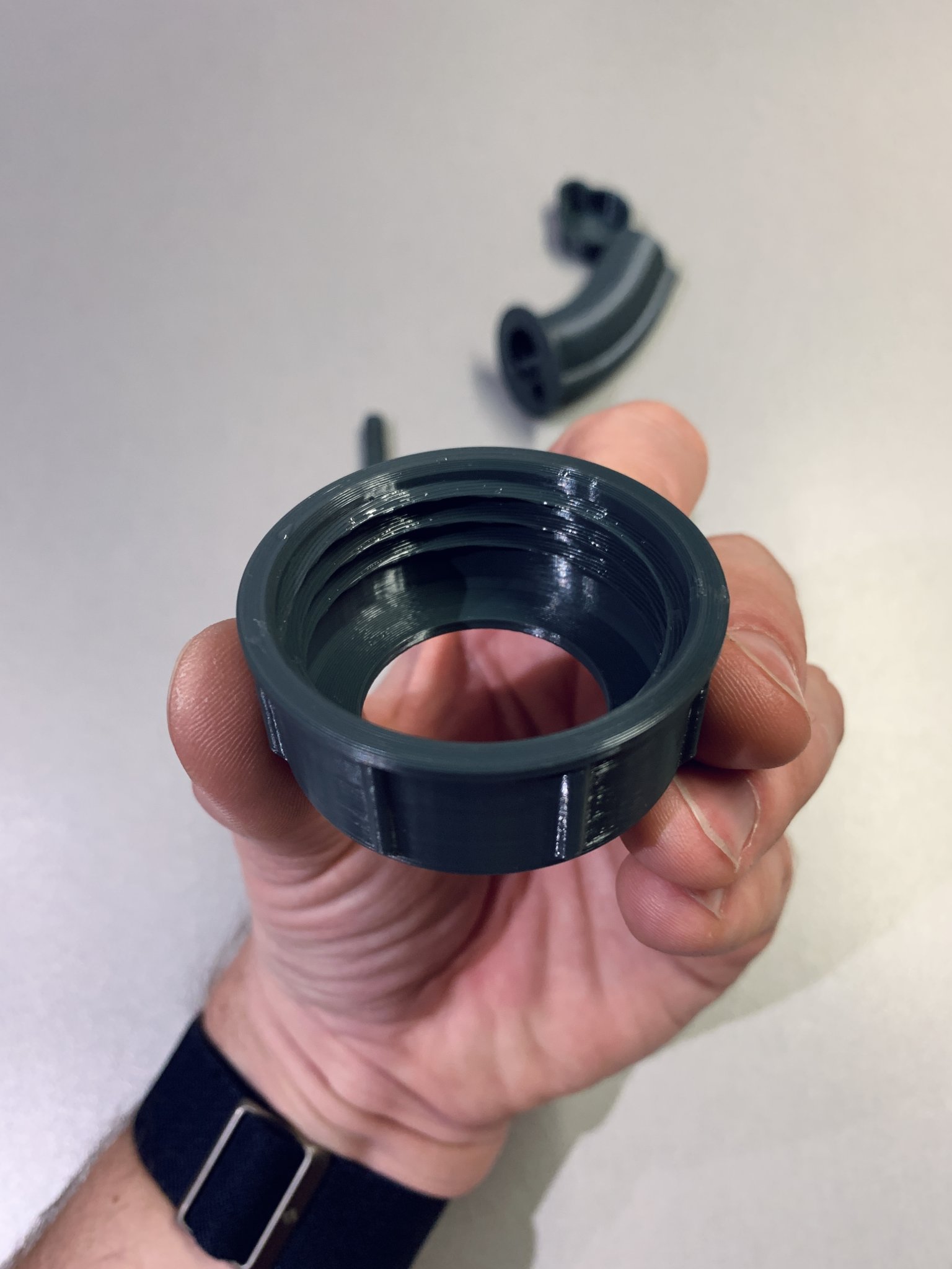 DIN45 canister cap with hole