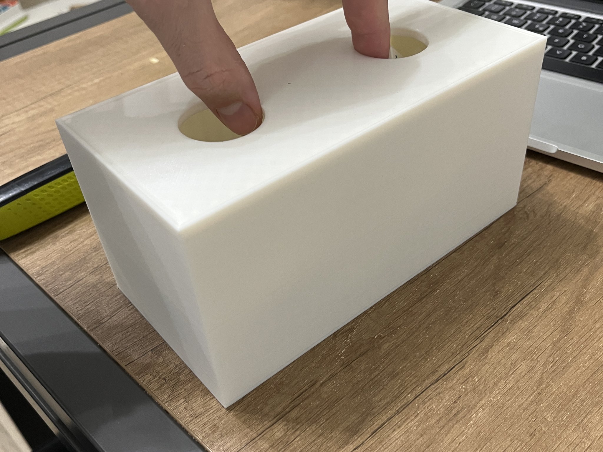 Tiêu đề Scatola impilabile con tappo Tóm tắt Scatola impilabile porta