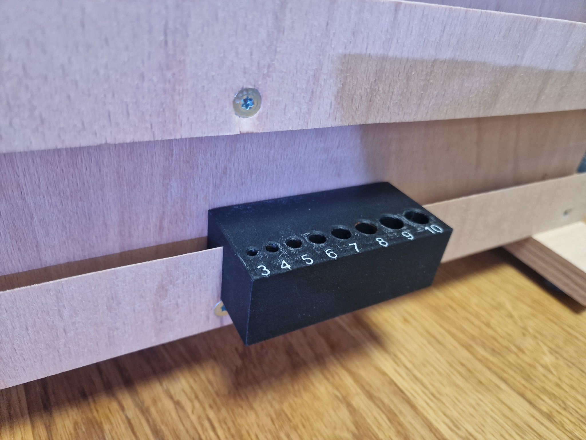 Tiêu đề Giá đỡ máy khoan Pháp Cleat Tóm tắt Đầu kẹp French