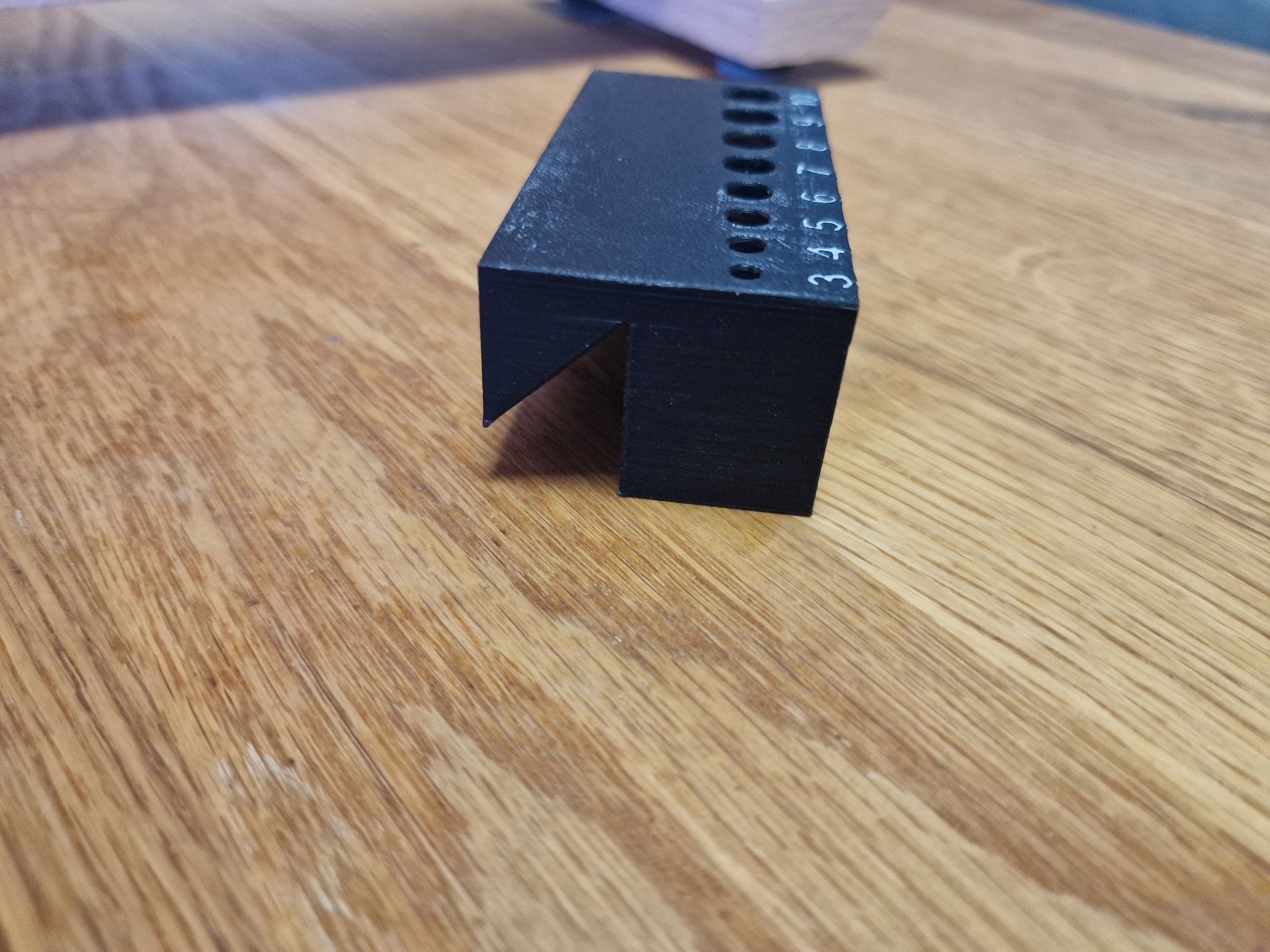 Tiêu đề Giá đỡ máy khoan Pháp Cleat Tóm tắt Đầu kẹp French