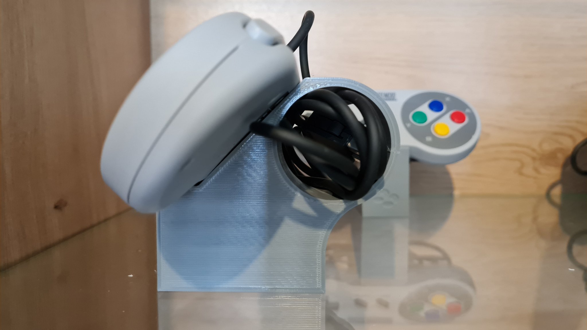 Tiêu đề Đế điều khiển SNES Tóm tắt Giá đỡ để trưng bà