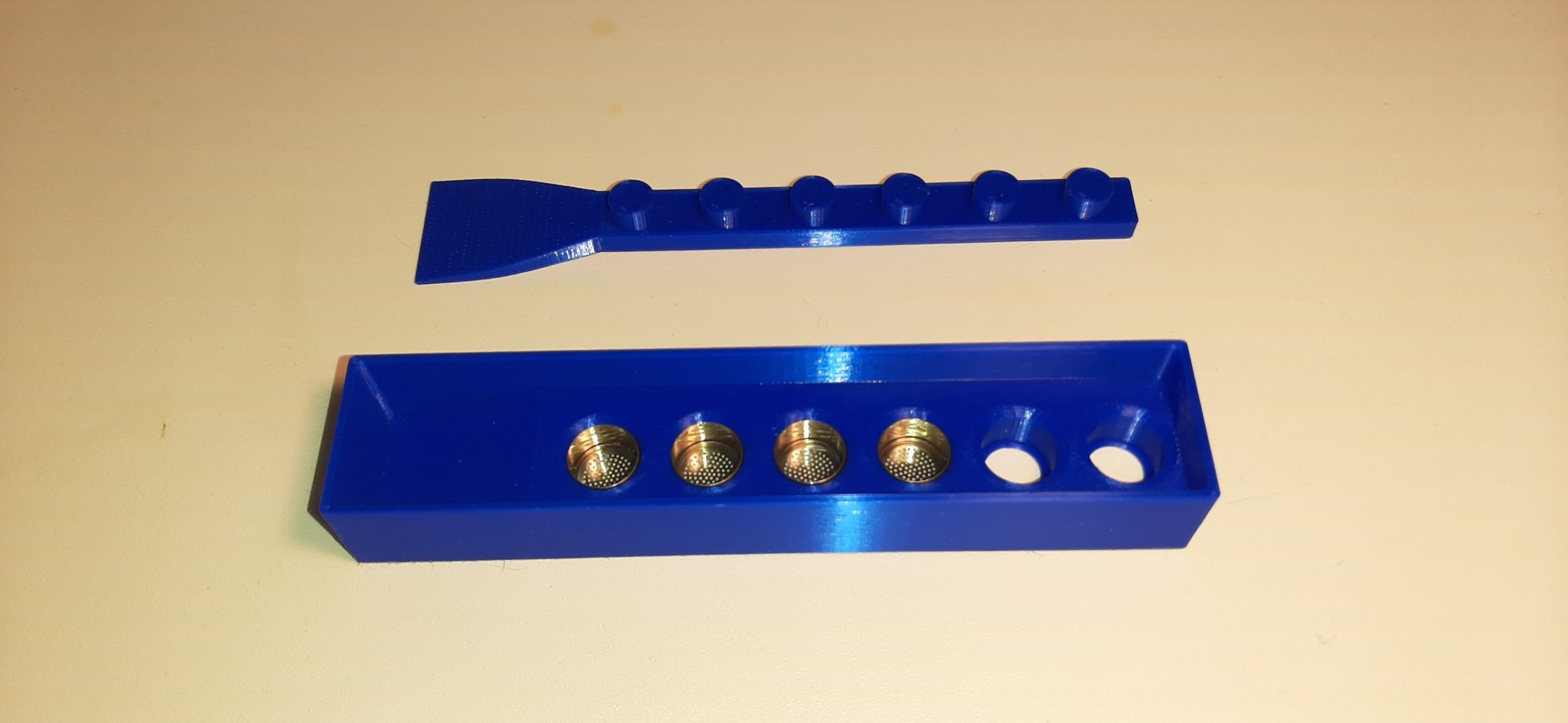 Tiêu đề Máy nạp viên nang định lượng POTV Lobo Tóm tắt Máy