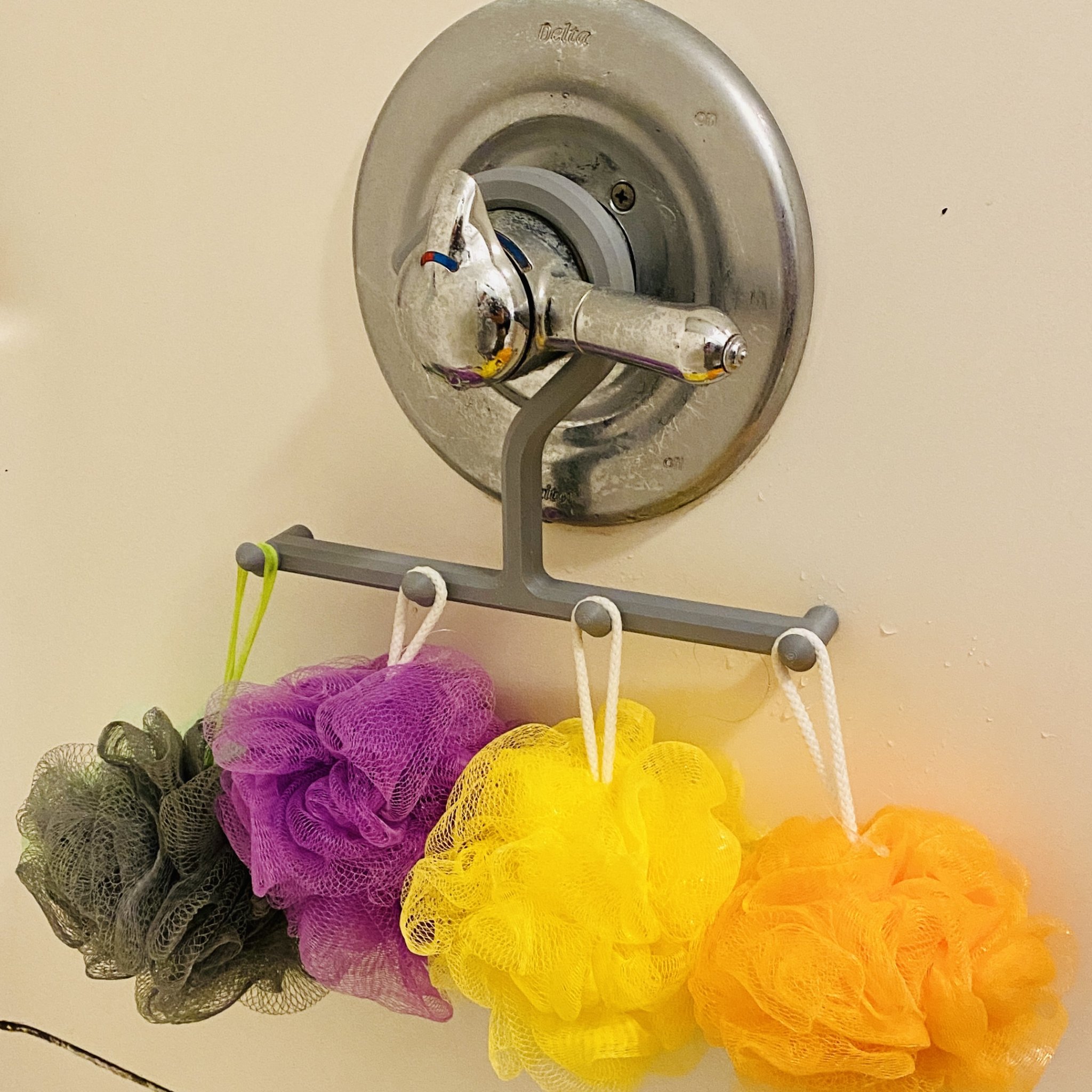 Tiêu đề Giá đỡ xơ mướp tắm Tóm tắt Hộp đựng vòi hoa se