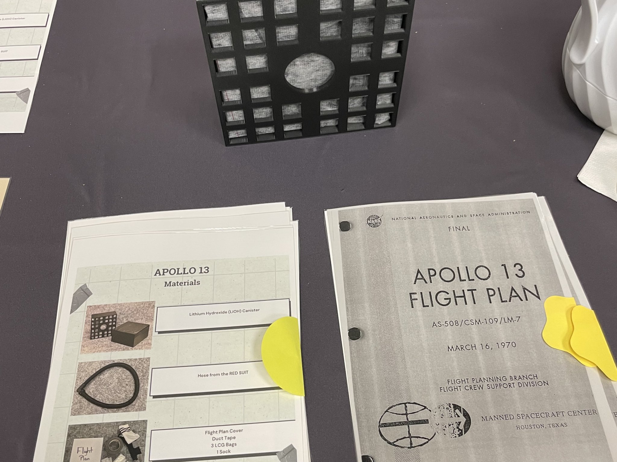 Bình Lithium Hydroxide Apollo 13