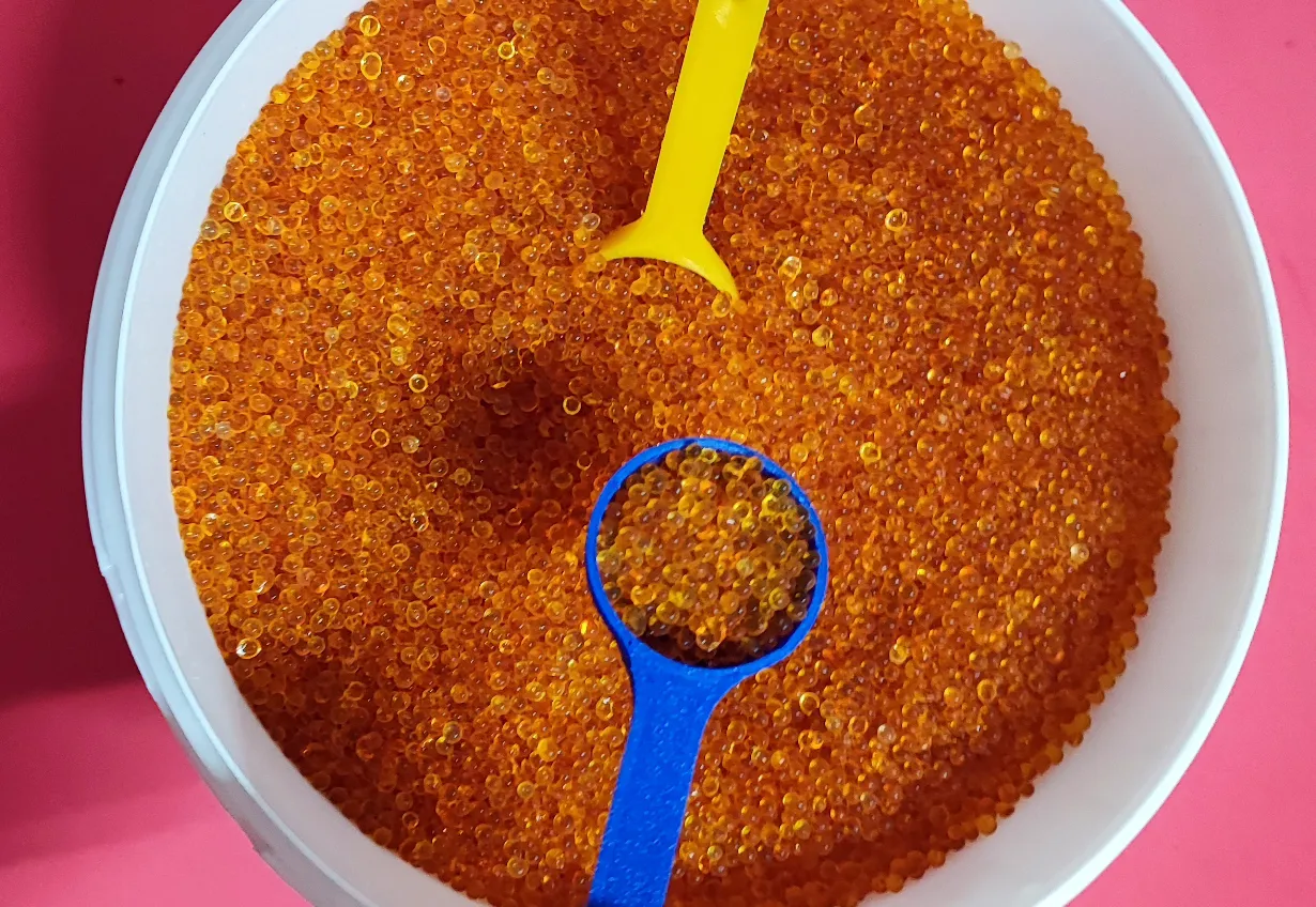 Mini Scoop for filling Silica Gel Containers