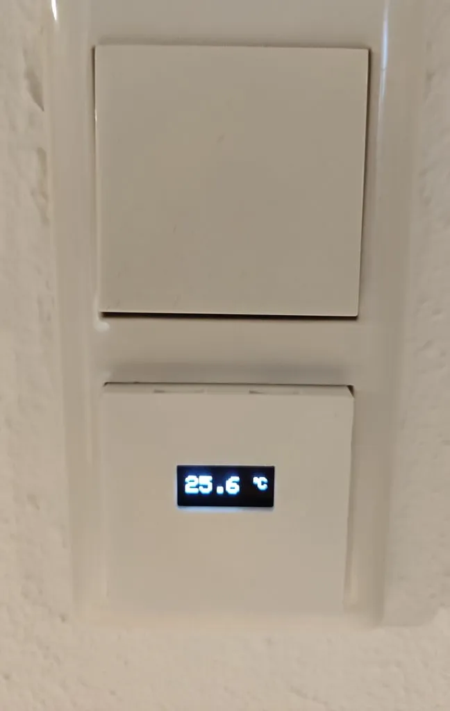 Tiêu đề Gira 55 nhiệt độ phòng wwo OLED Tóm tắt xem mô tả D