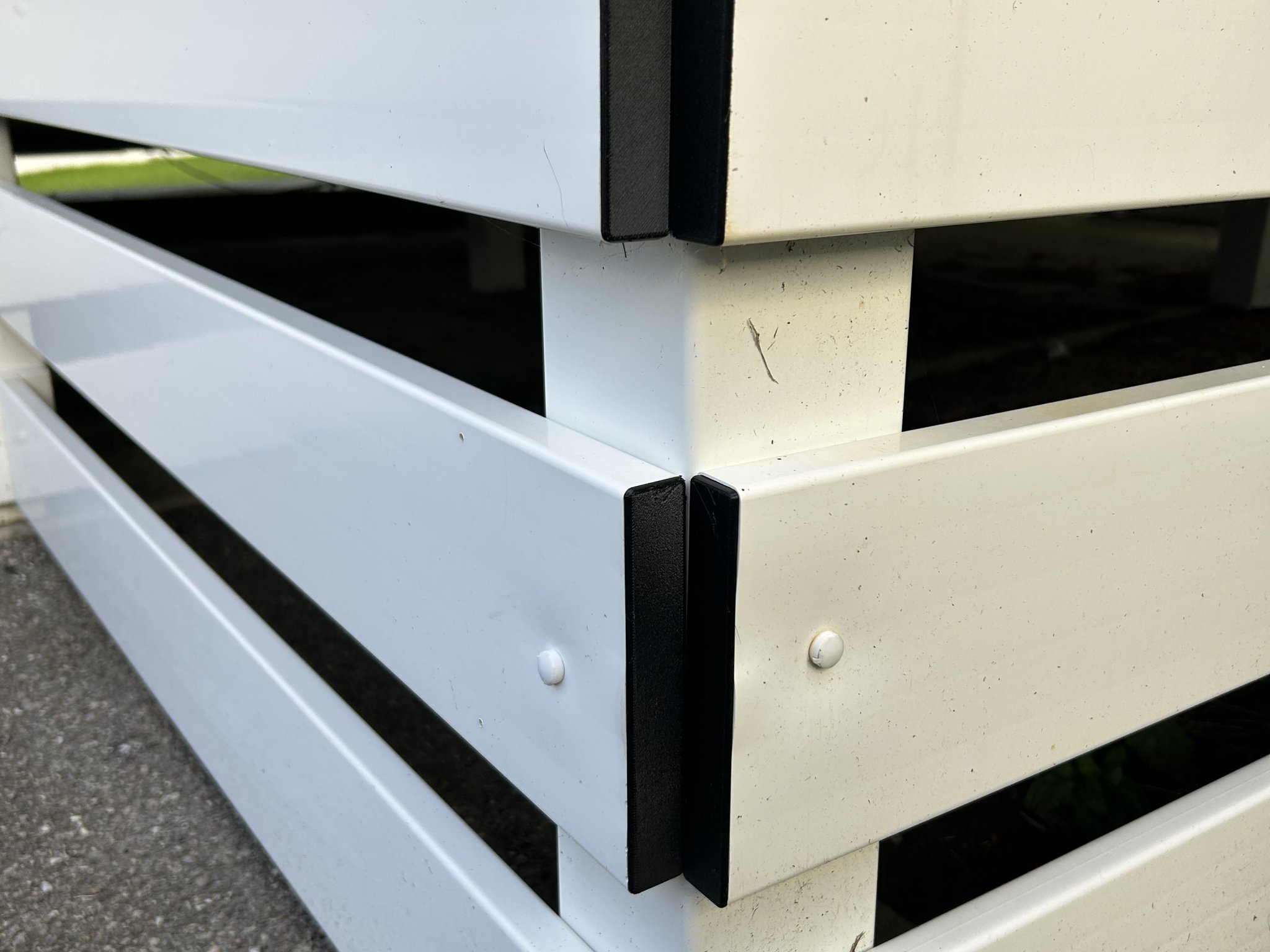 Nắp Chụp Cho Sàn Xe Caravan