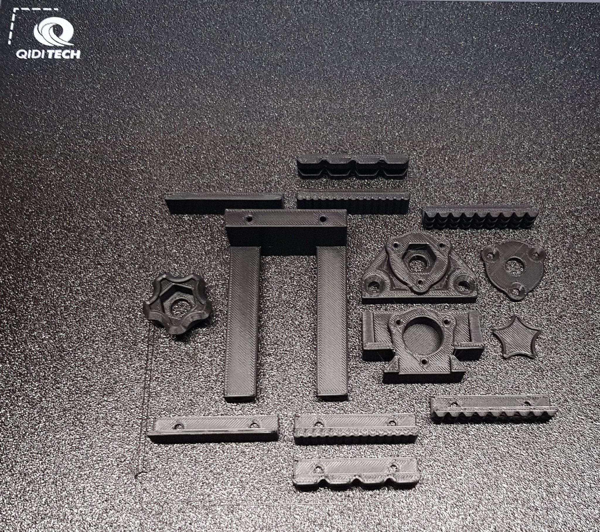 Tiêu đề Tisch-Schraubstock Tóm tắt Kleiner Tisch Schraubstock zum Bast