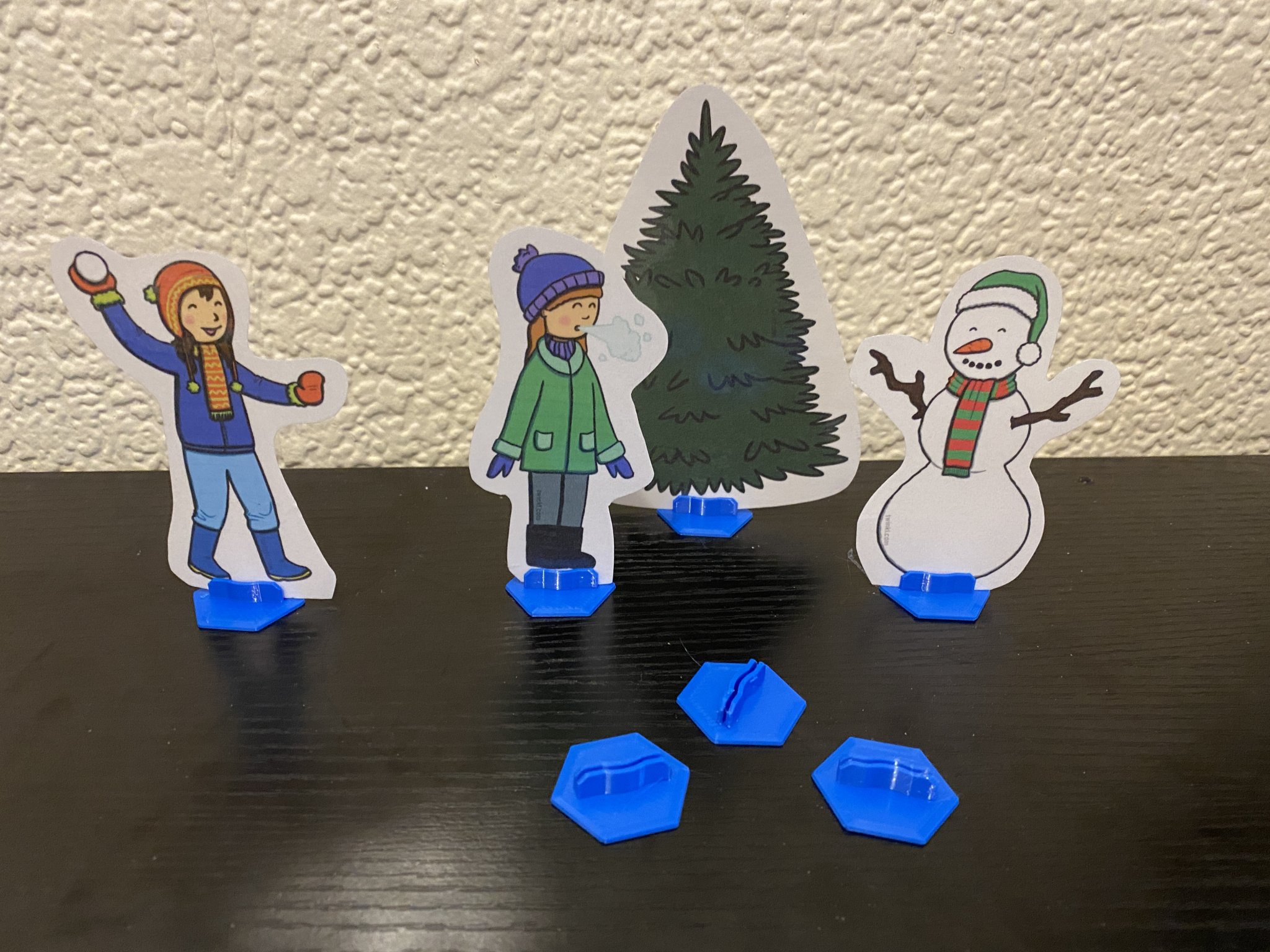 Chân đế cho nhân vật game và giáo dục