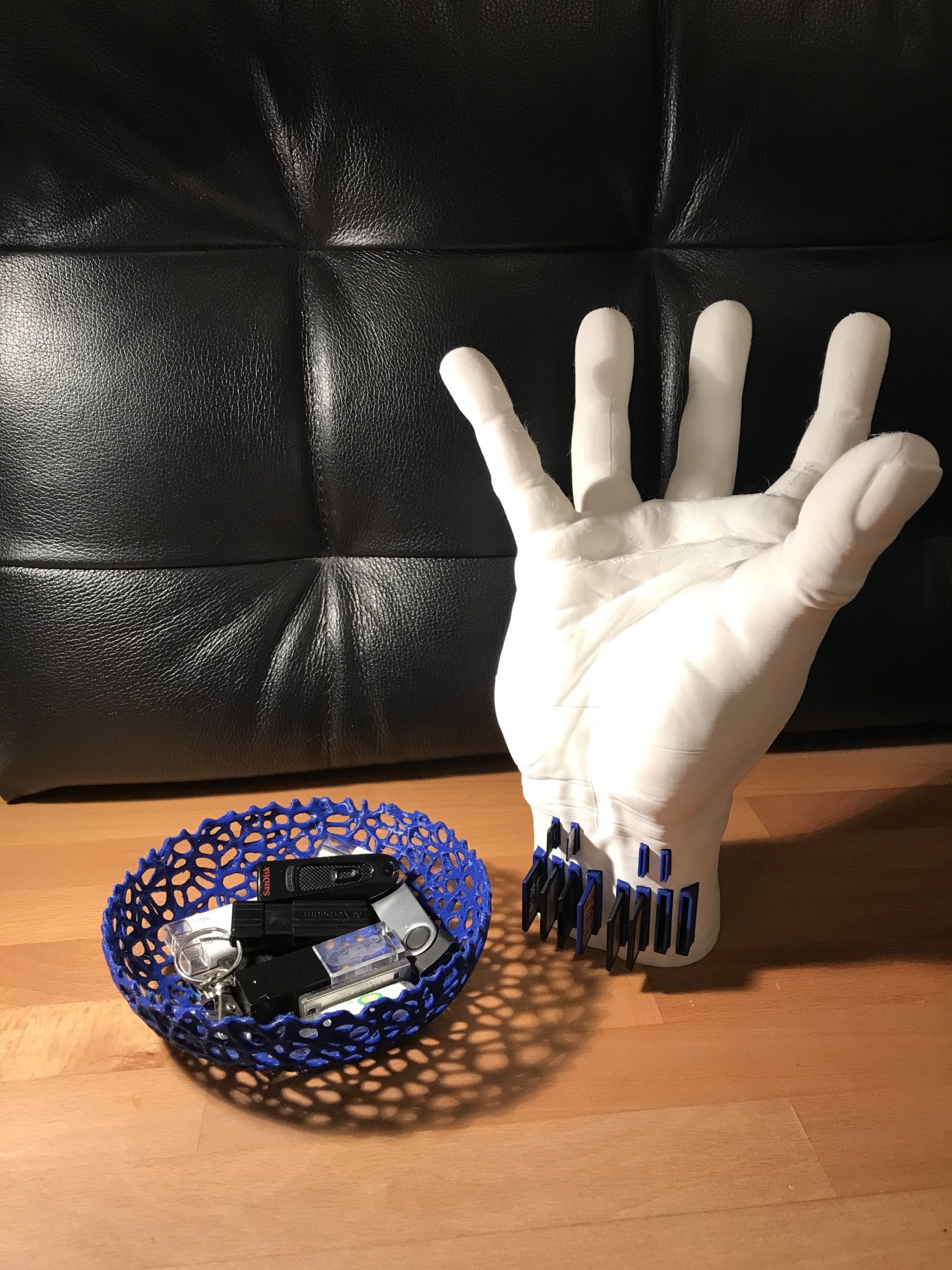 Tiêu đề Dụng cụ sắp xếp cầm tay USB và SDmicroSD Tóm tắt