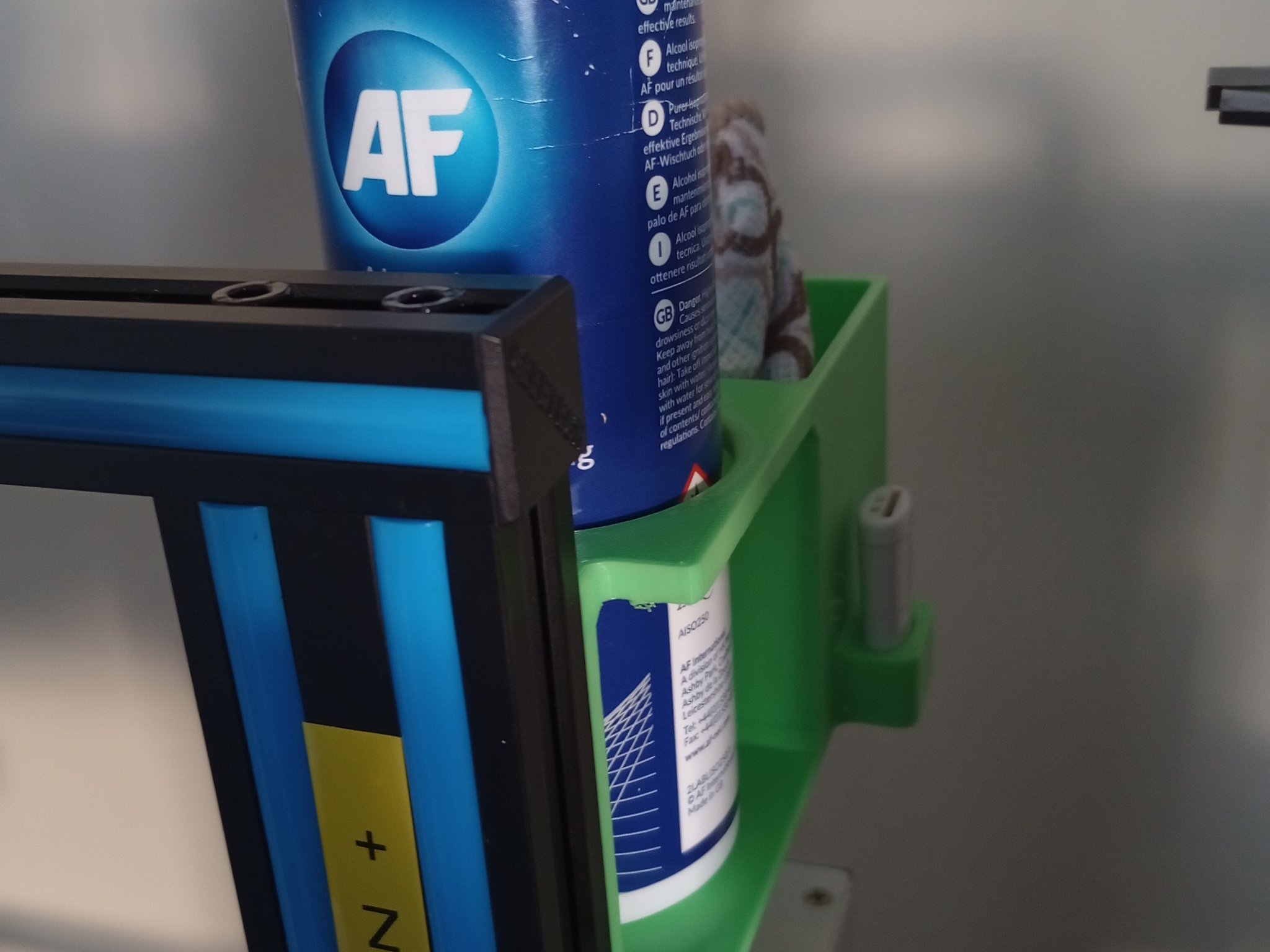 Kệ đựng nước rửa IPA và khăn lau