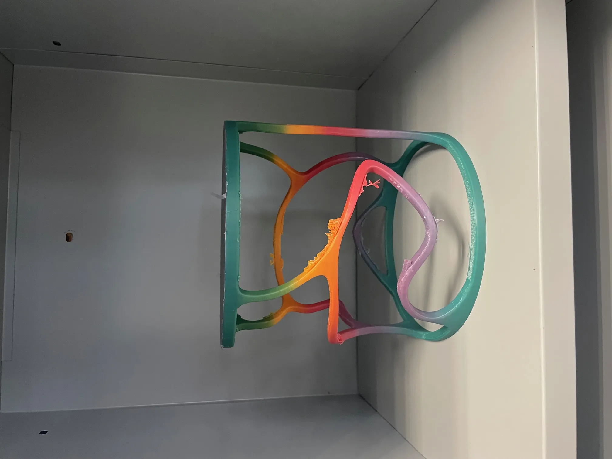 Tiêu đề Bàn cà phê lấy cảm hứng từ Tom Faulkner Tóm tắt Bà