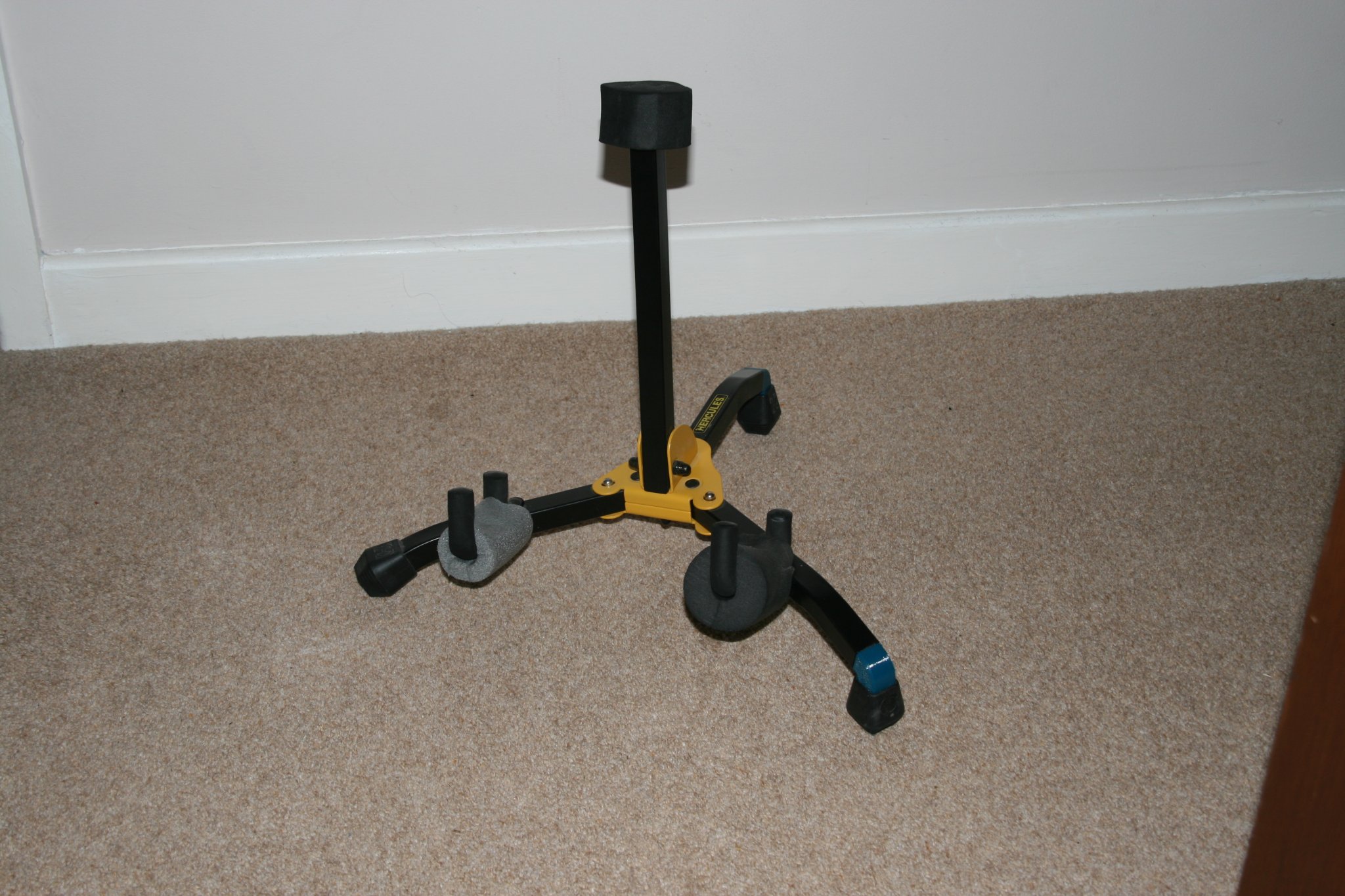 Chân nối dài cho Chân đế Guitar Hercules GS402B/W