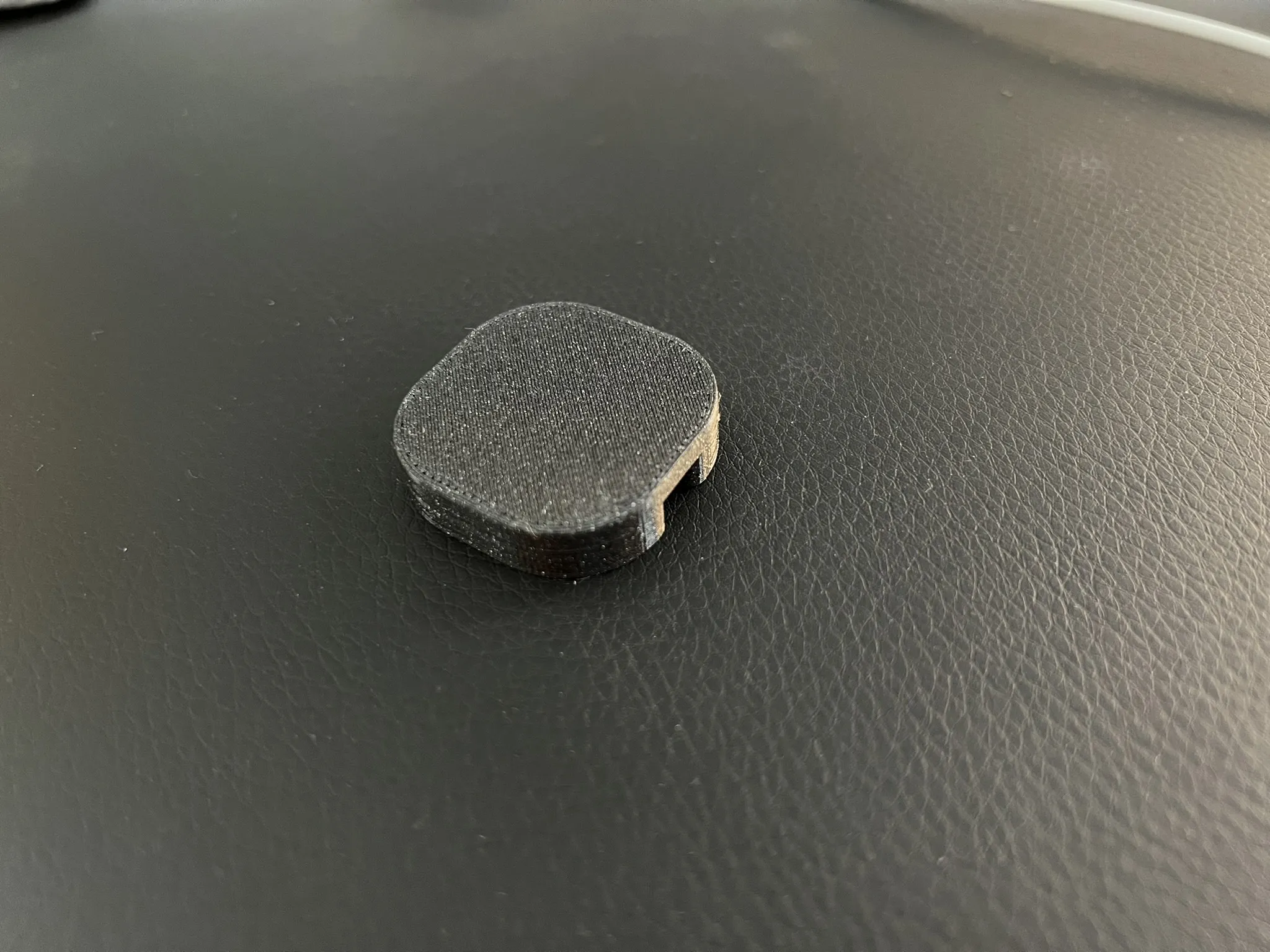 Magnetic cable holder for Secret Lab desks or other magnetic tables