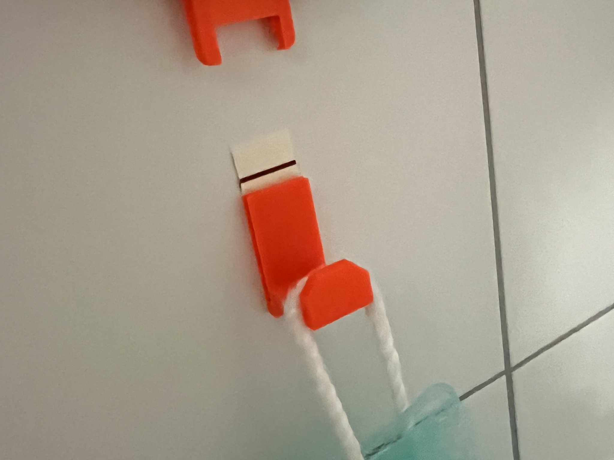 Tiêu đề Móc cho Tesa Powerstrips Tóm tắt Tôi sử dụng chiếc mó