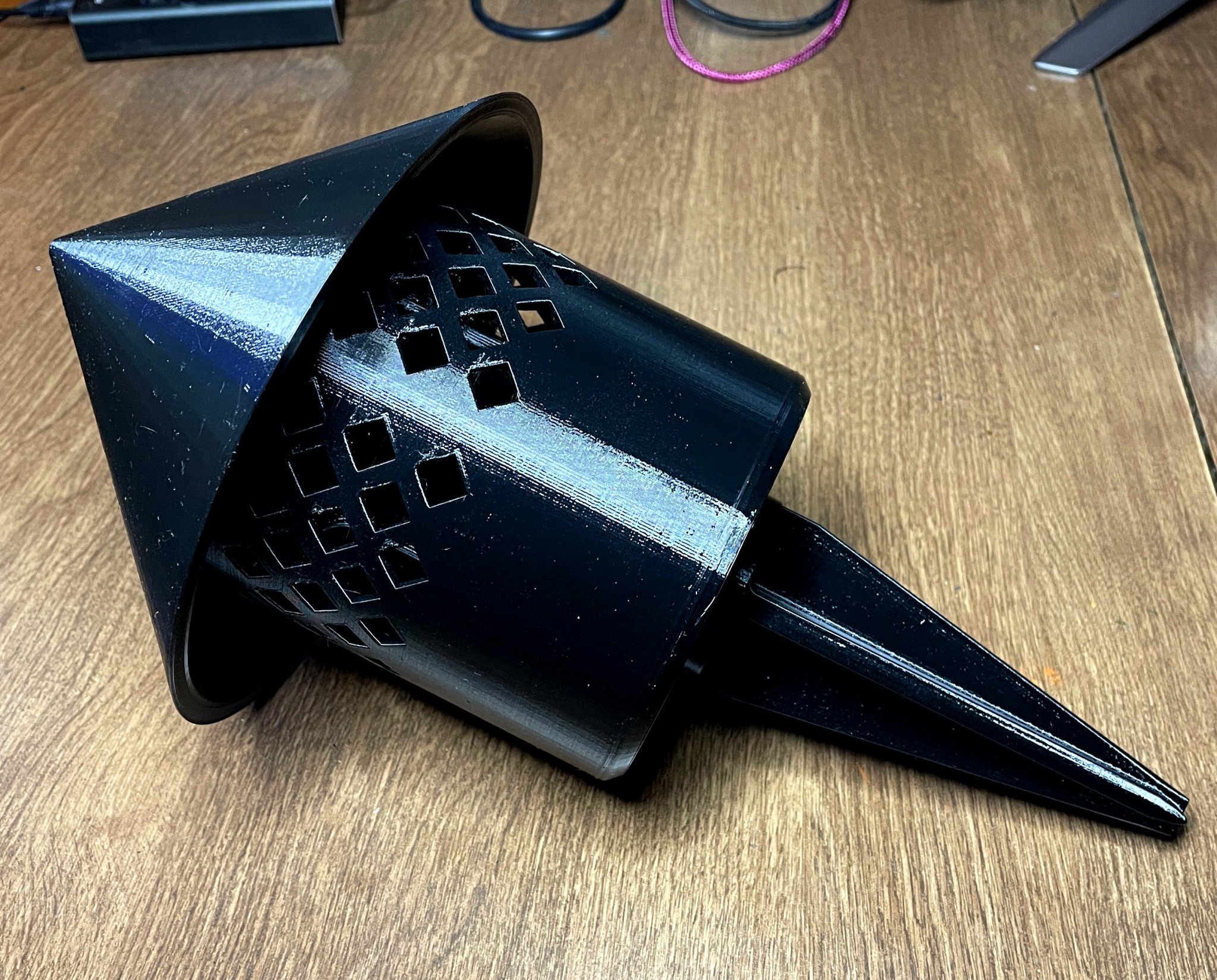 Tiêu đề Bear Defender 1000 Tóm tắt Một thiết bị nhỏ trên mặ