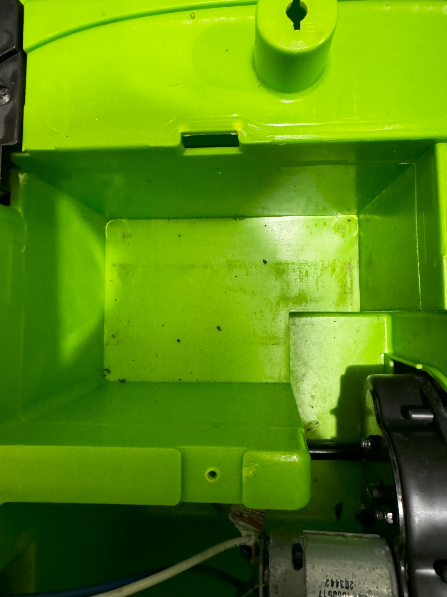 Đế Giữ Pin Cho Xe Kid Trax Kia Soul