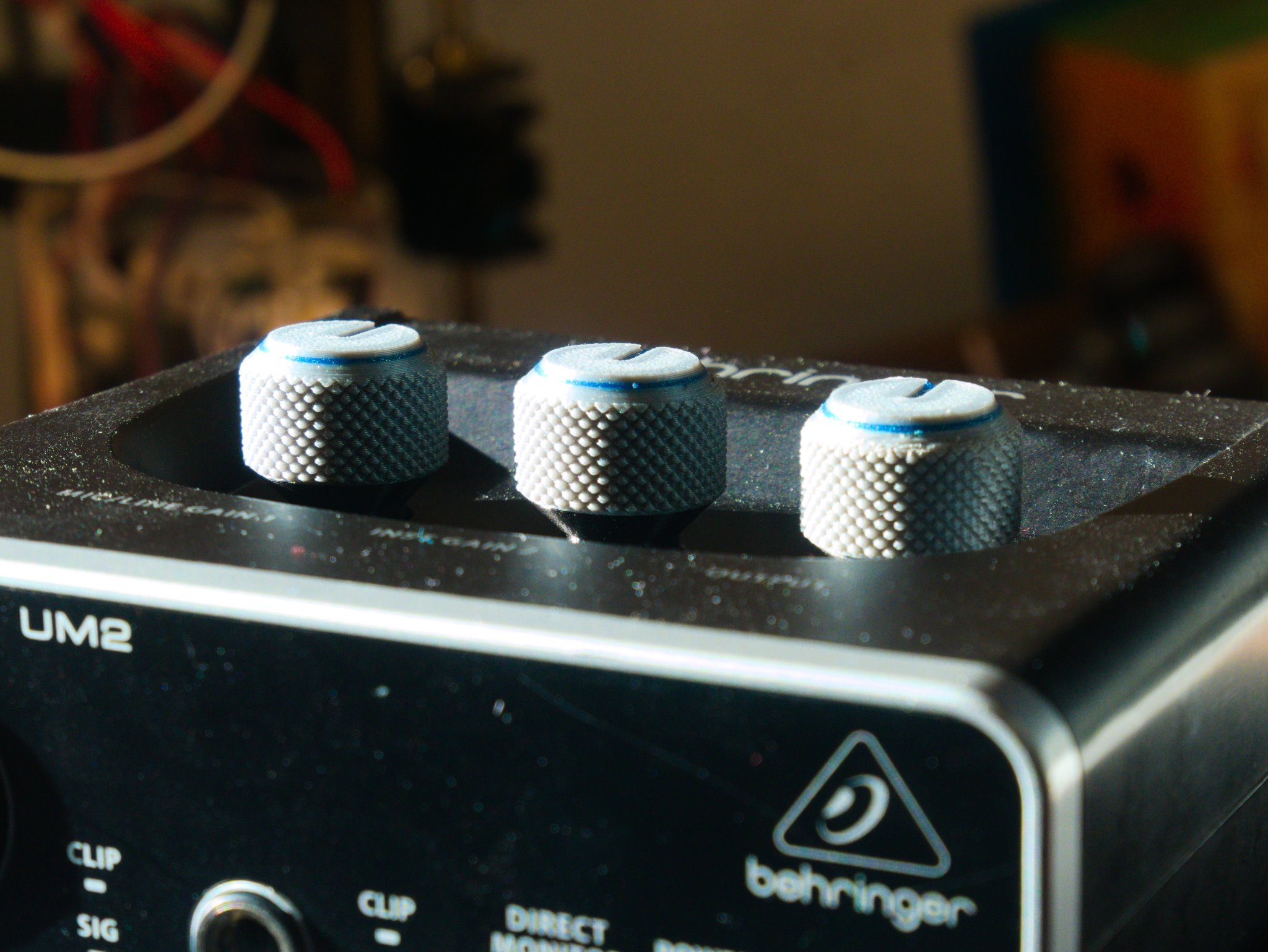 Tiêu đề Núm thay thế có khía cho Behringer UM2 Tóm tắt Tôi đã