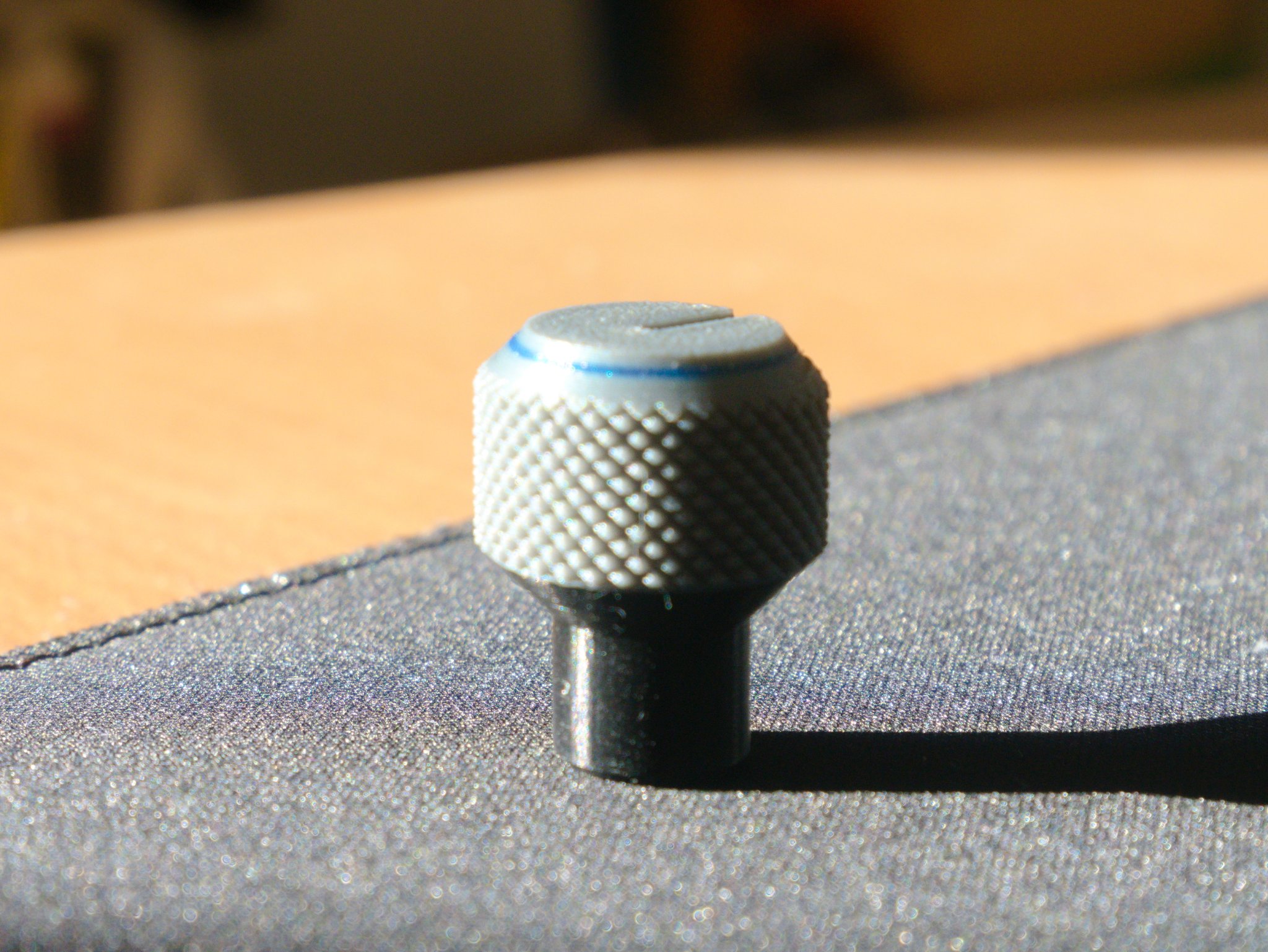 Tiêu đề Núm thay thế có khía cho Behringer UM2 Tóm tắt Tôi đã