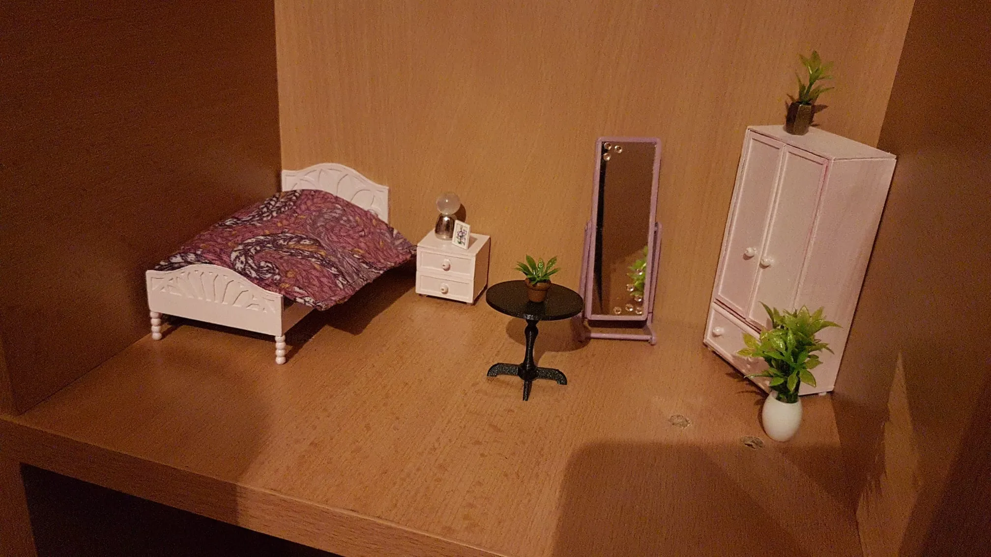 Bàn mini (Tỉ lệ 1:20)