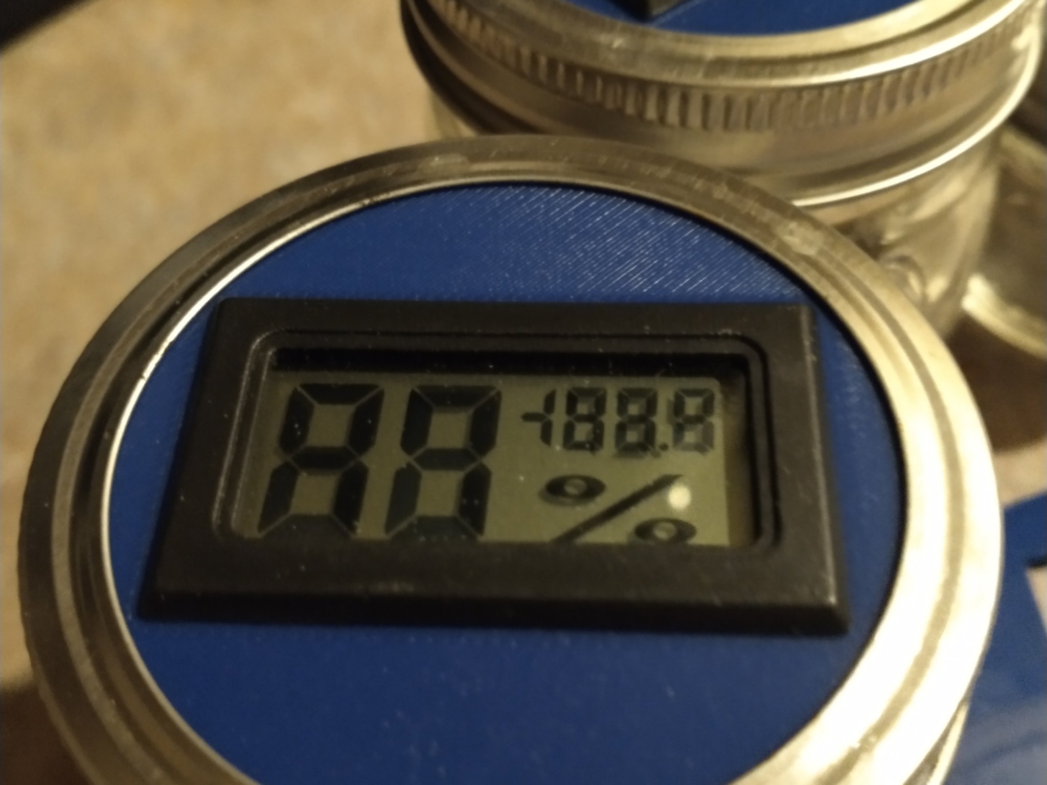 Tiêu đề Máy đo độ ẩm - Mason Jar Edition Tóm tắt Bộ chuyển