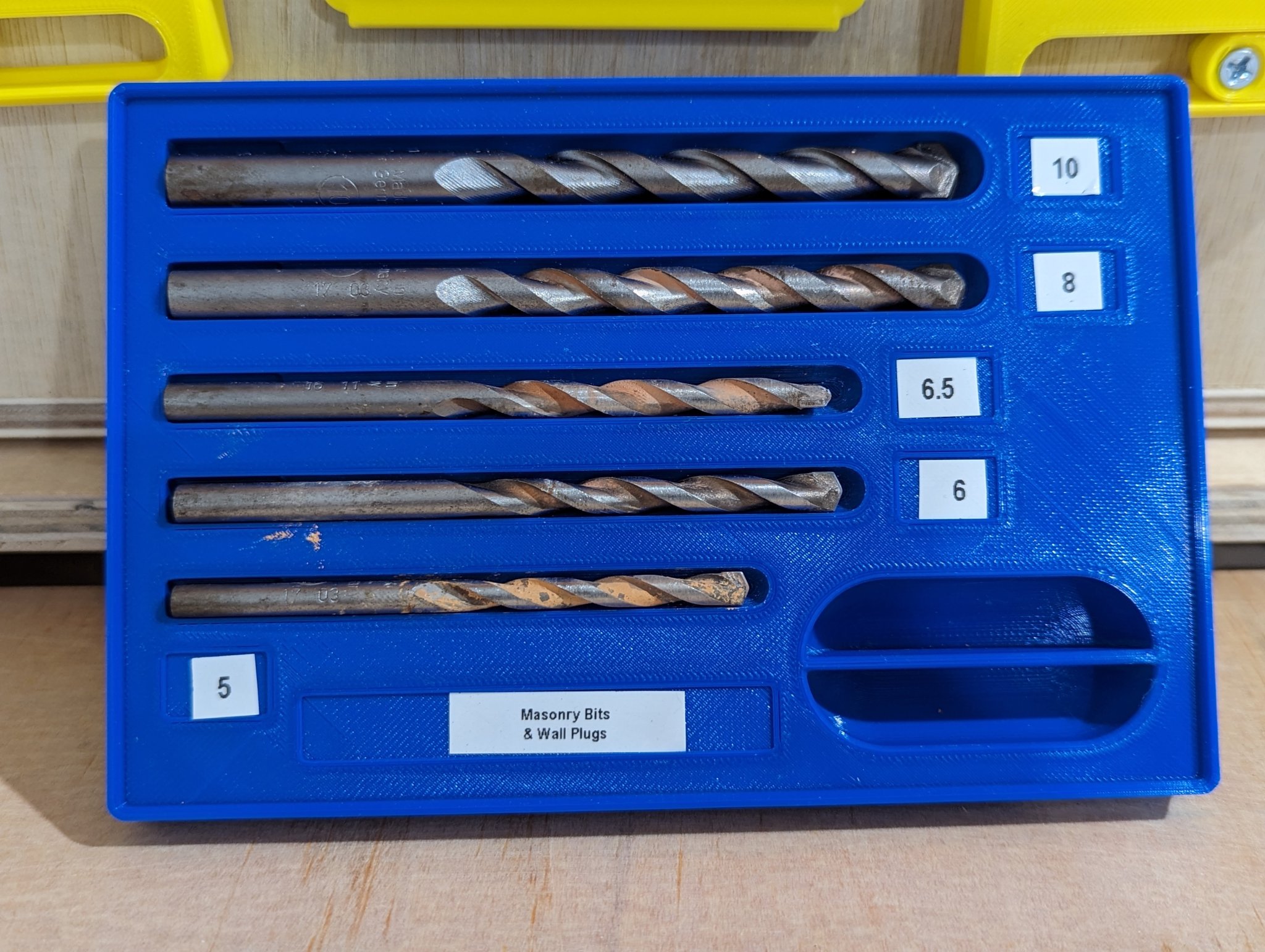 Giá Đỡ Mũi Khoan Tường Cho Hệ Thống Lưu Trữ Alexandre Chappel