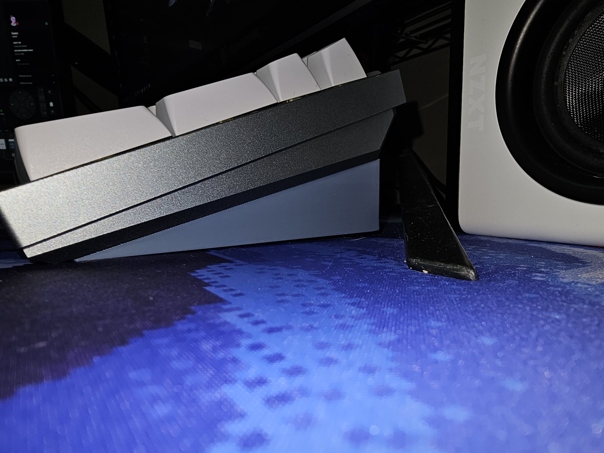 Chân đế cho bàn phím Keychron Q6 Pro