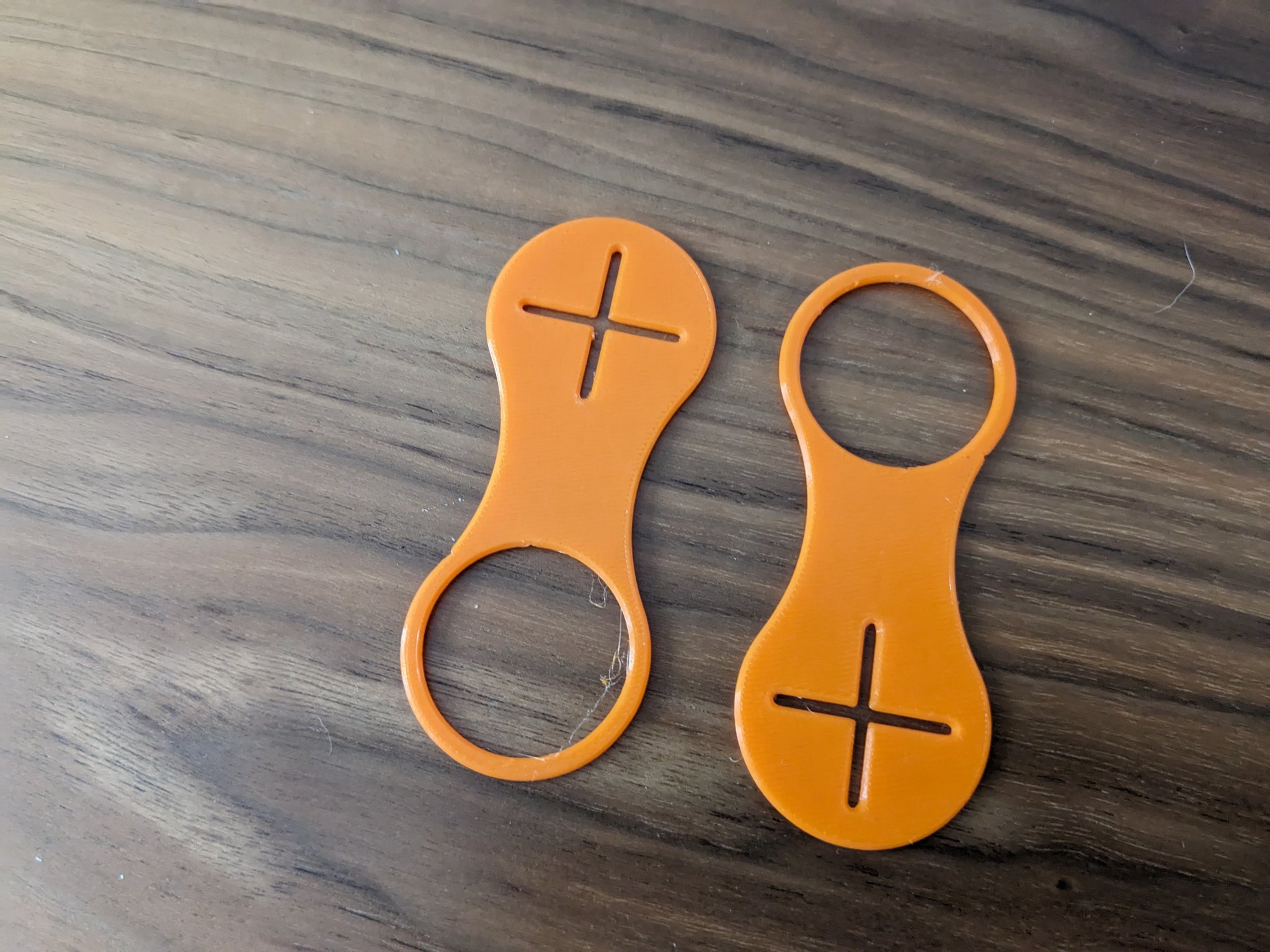 Flexible leash poop bag holder