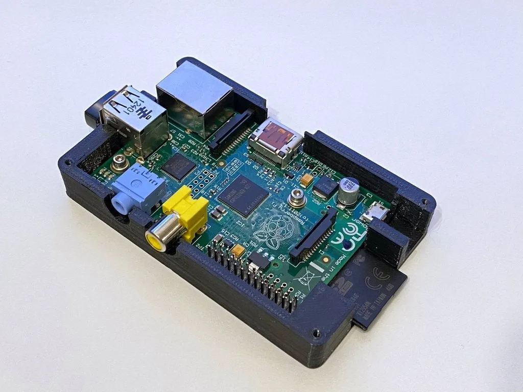 Tiêu đề Vỏ Raspberry Pi Model B Tóm tắt Ra game muộn khoảng 10 n
