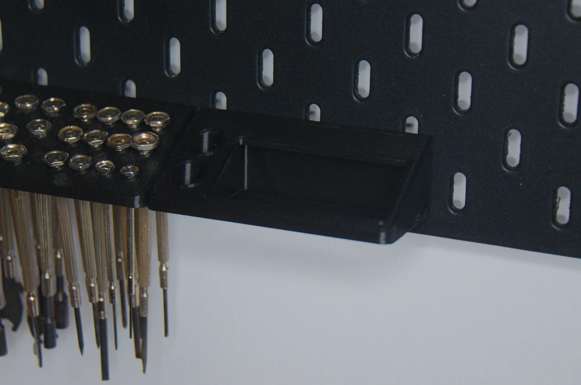 Tiêu đề IKEA Skadis Giá đỡ vạn năng Tóm tắt Giá đỡ đồn