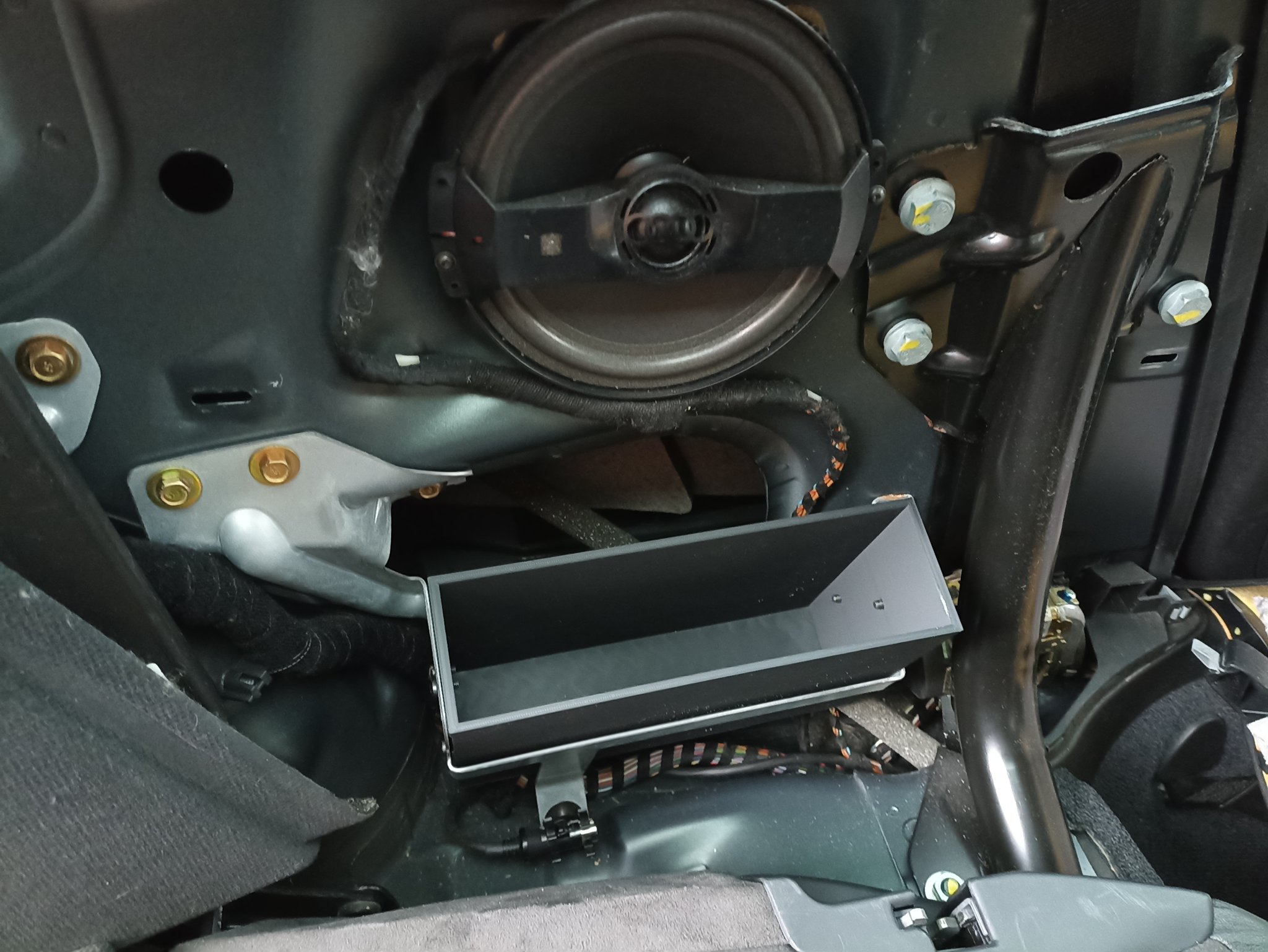 Tiêu đề Thay CD Changer Audi TT 8N thêm dung lượng Tóm tắt Vì t