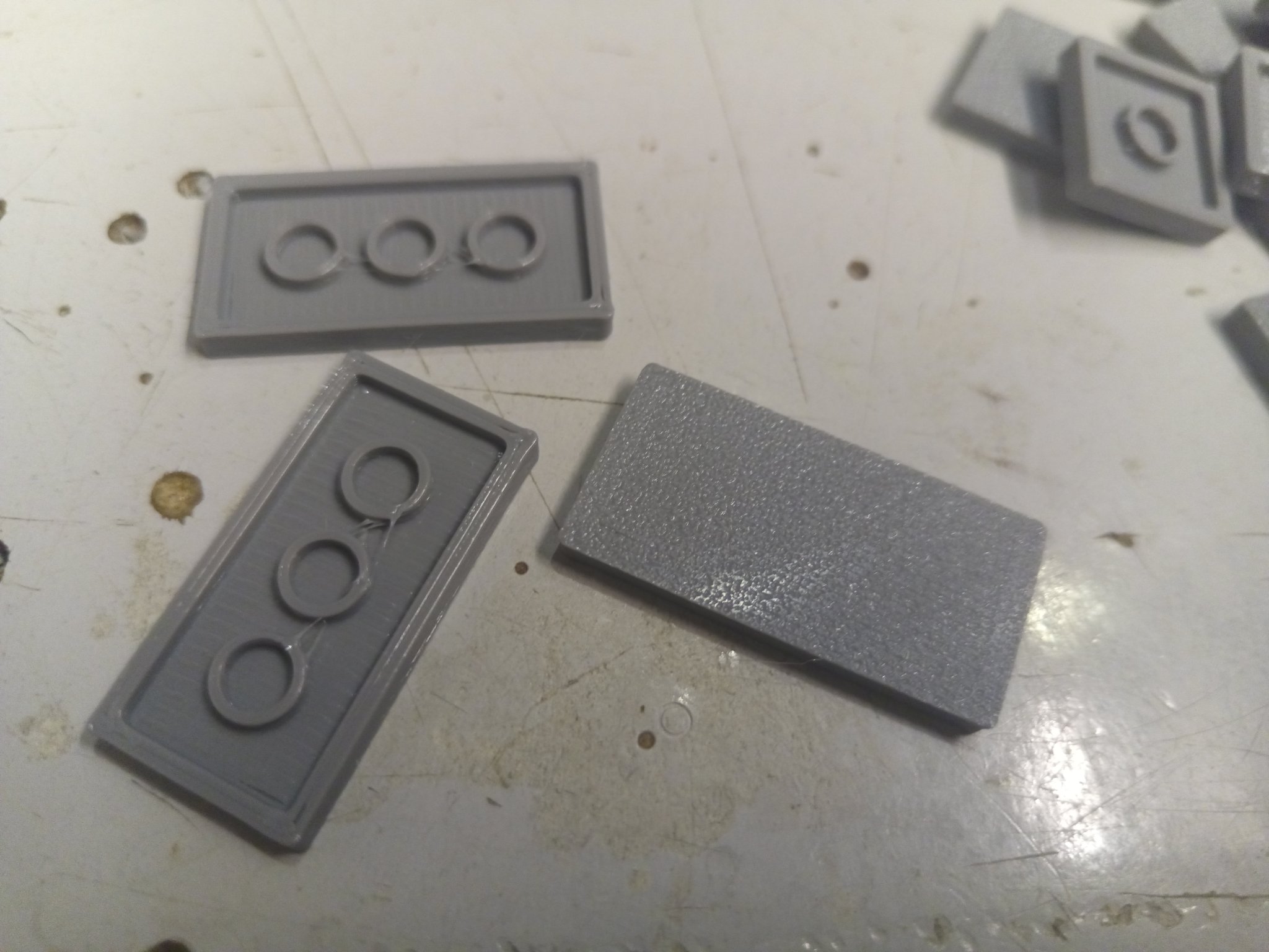 Gạch Lego 2x2 và 2x4 phẳng