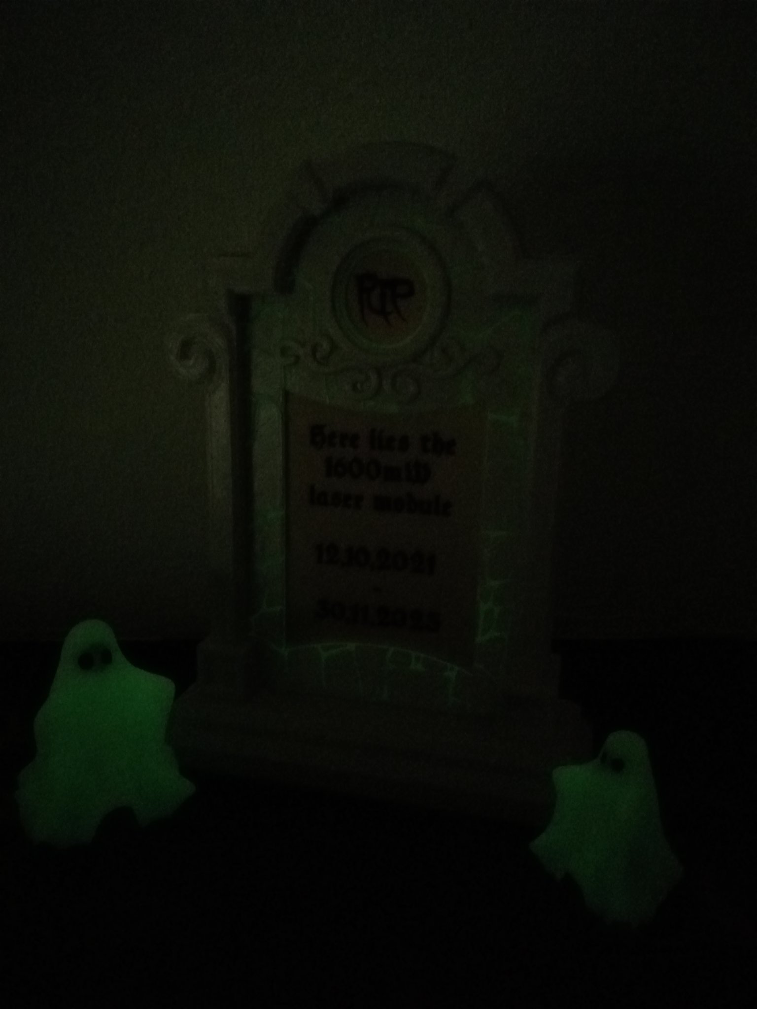 Tiêu đề Bia mộ chèn laser Tóm tắt Phiên bản sửa đổi của m