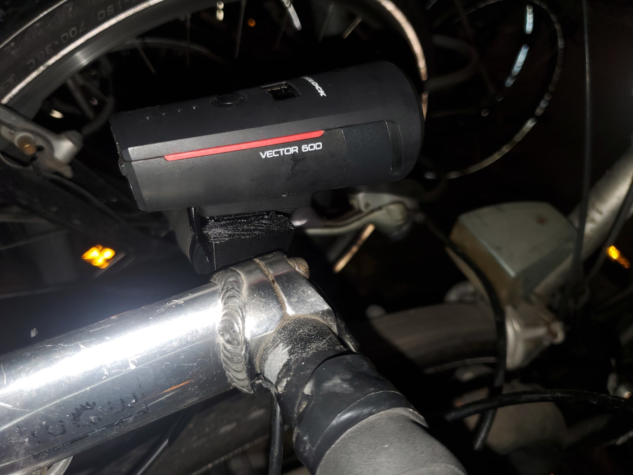 Tiêu đề Trelock Light Bike Mount Tóm tắt Giá đỡ xe đạp dựa tr