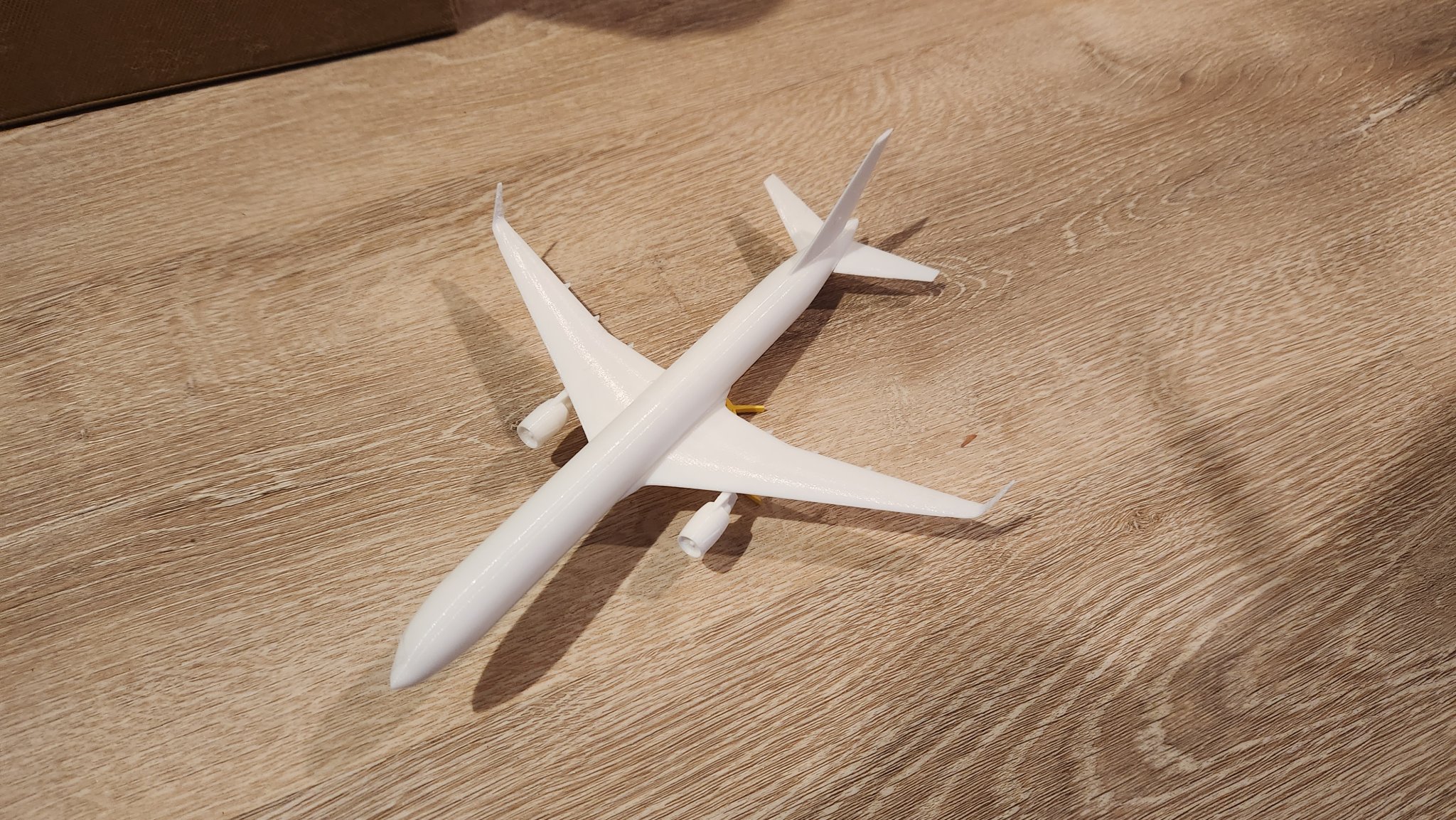 Tiêu đề Boeing 757-200 Tóm tắt Mô hình bàn 1200 của Boeing 757-2