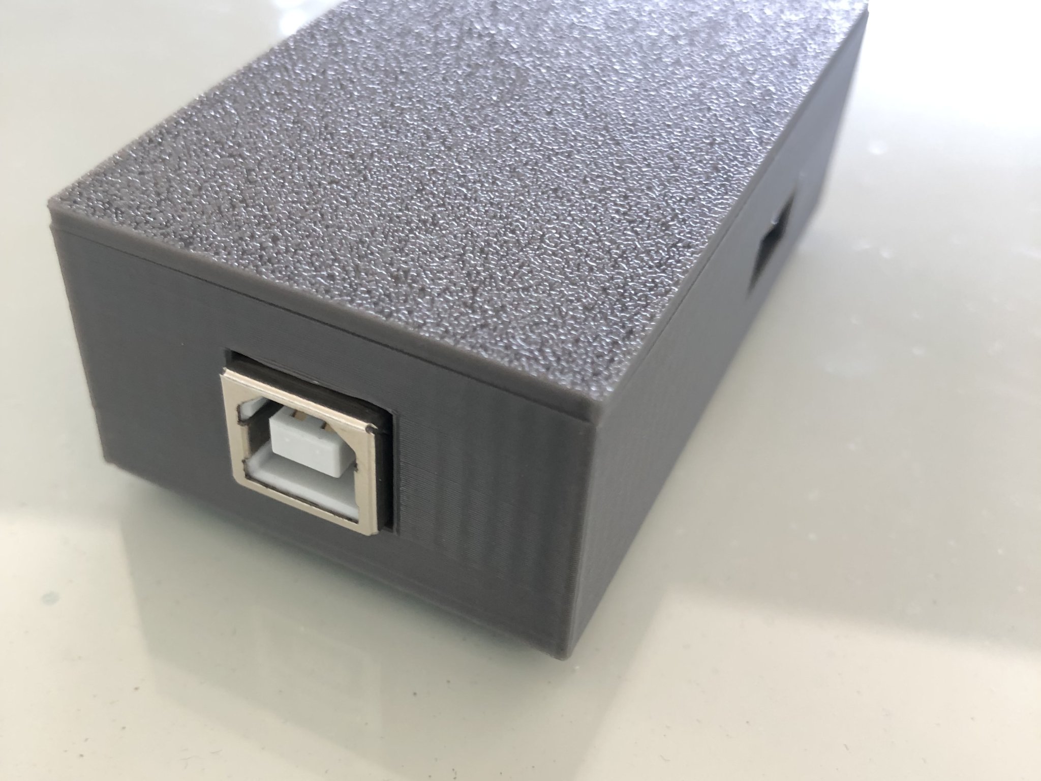 Tiêu đề Hộp cách ly USB HUB Caja Hub USB aislado Tóm tắt Caja par