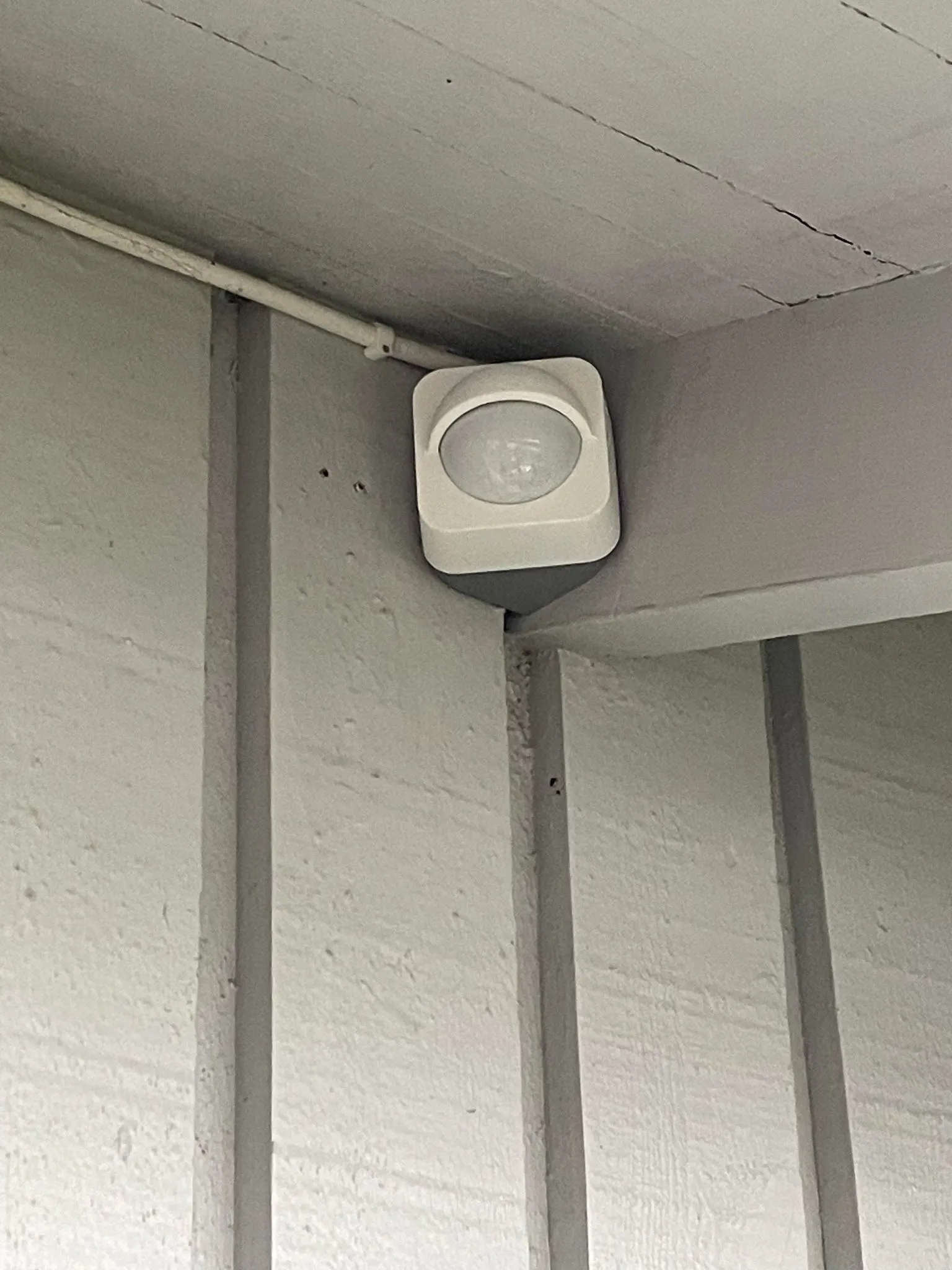 Tiêu đề Giá đỡ góc cảm biến chuyển động ngoài trời Philips