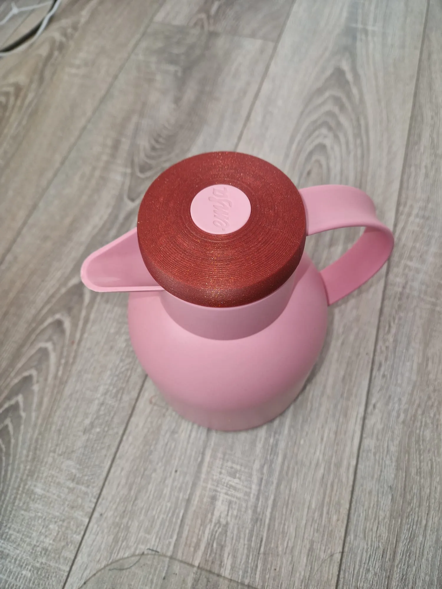 Tiêu đề Nắp ấm trà Emsa Samba Tóm tắt Vỏ ngoài của nắp Ems