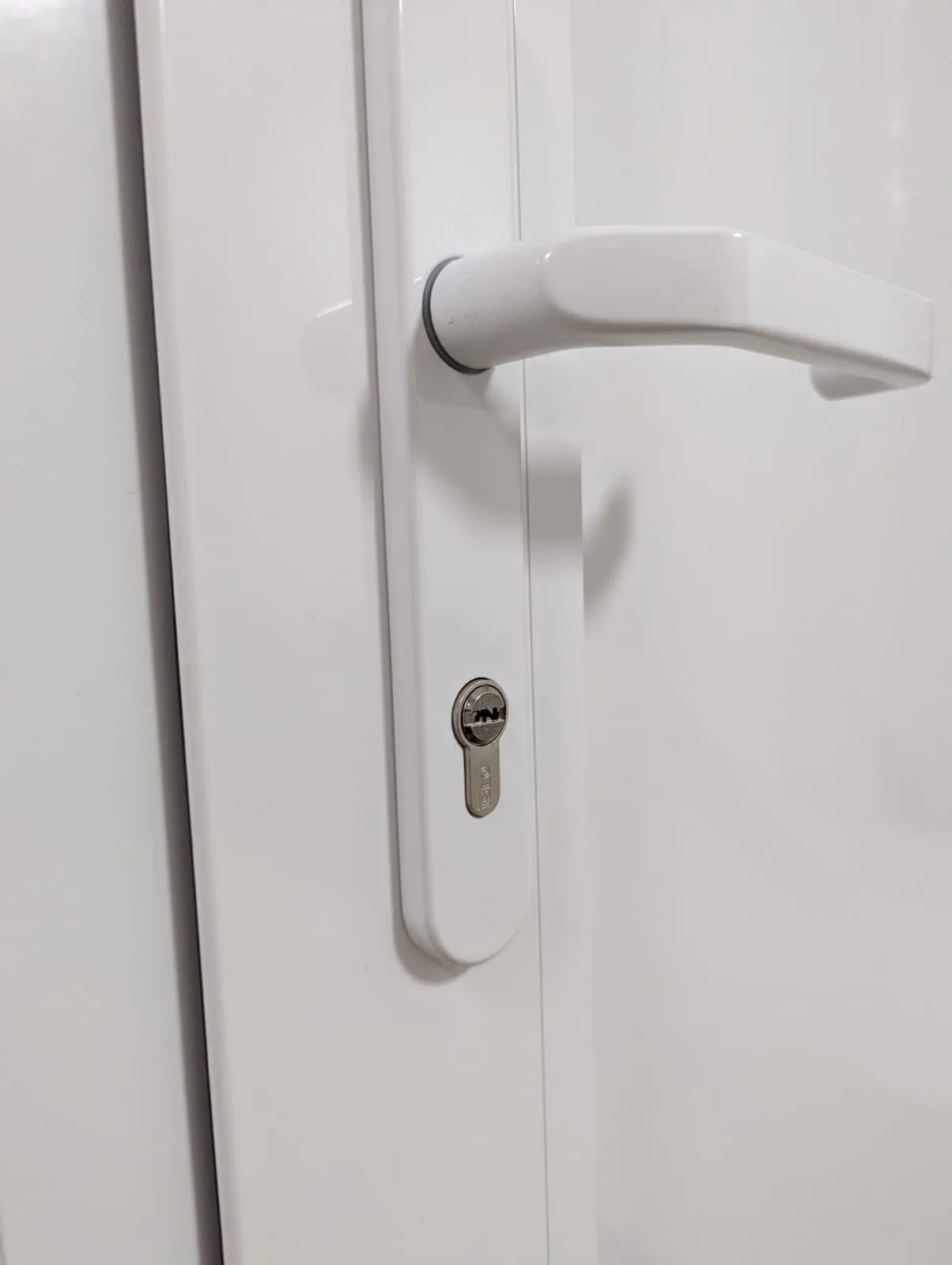 Tiêu đề NUKI B-PLATTENHALTERADAPTER FÜR SCHMALE TÜRSCHLOSSRAHMEN Tóm t