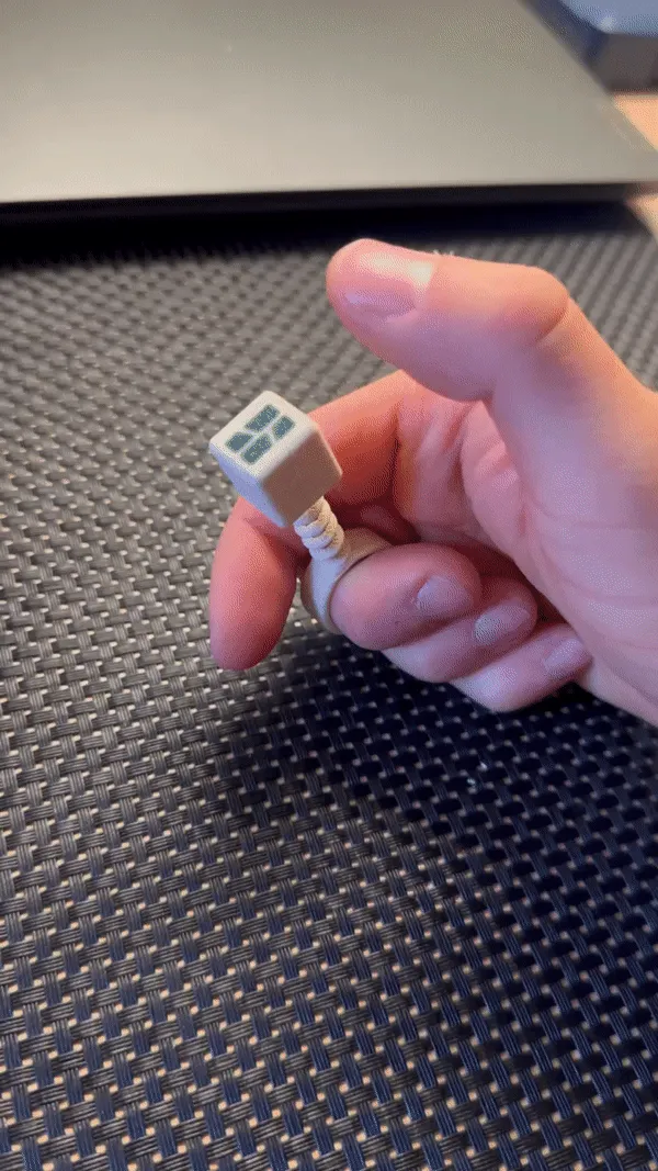 Tiêu đề BAMBOO FIDGET CUBE Tóm tắt ĐÂY LÀ FIDGET CUBE CỦA TÔI D