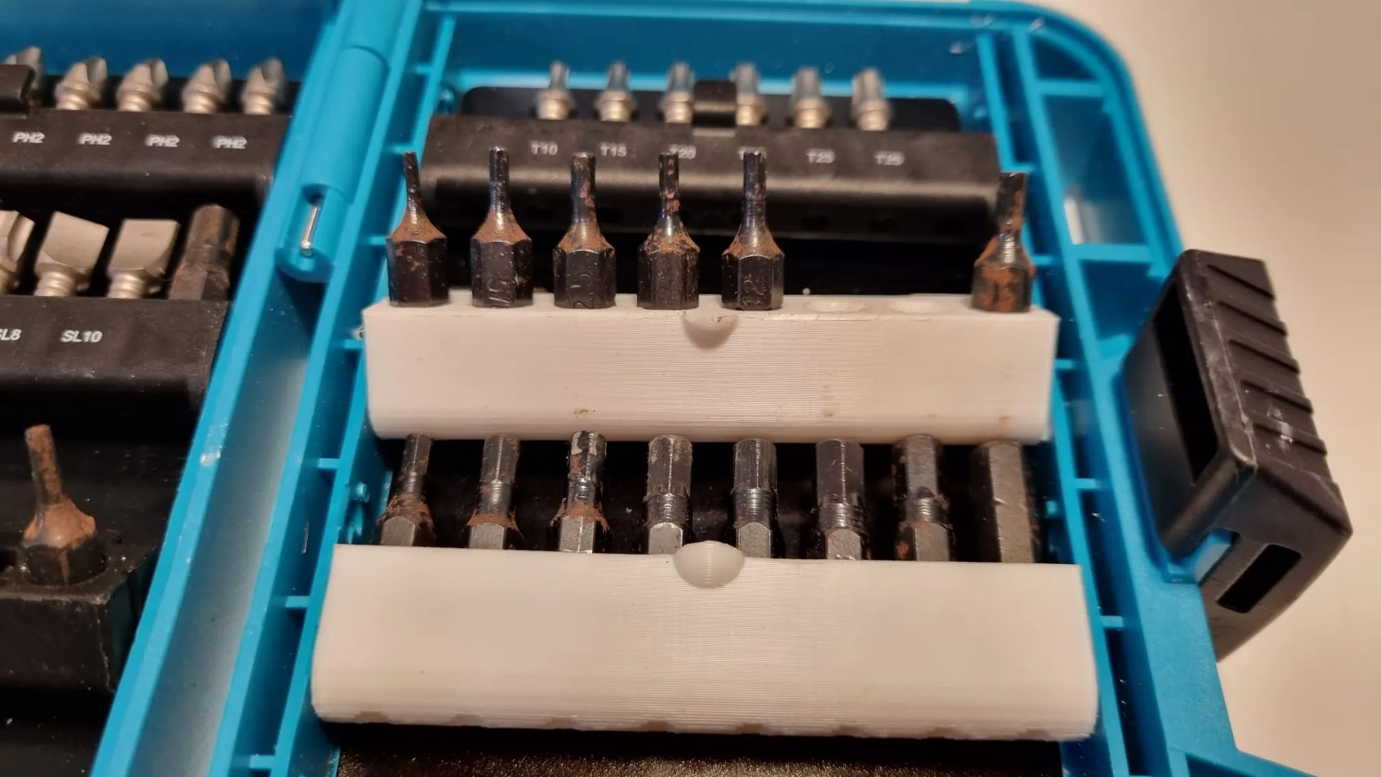 Tiêu đề Giá đỡ mũi khoan Makita Tóm tắt tương thích với hầu